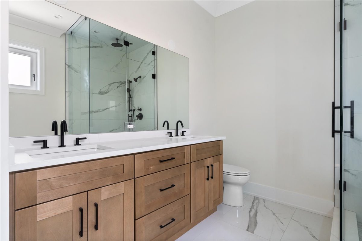 2023 W Augusta Boulevard Unit: 3E