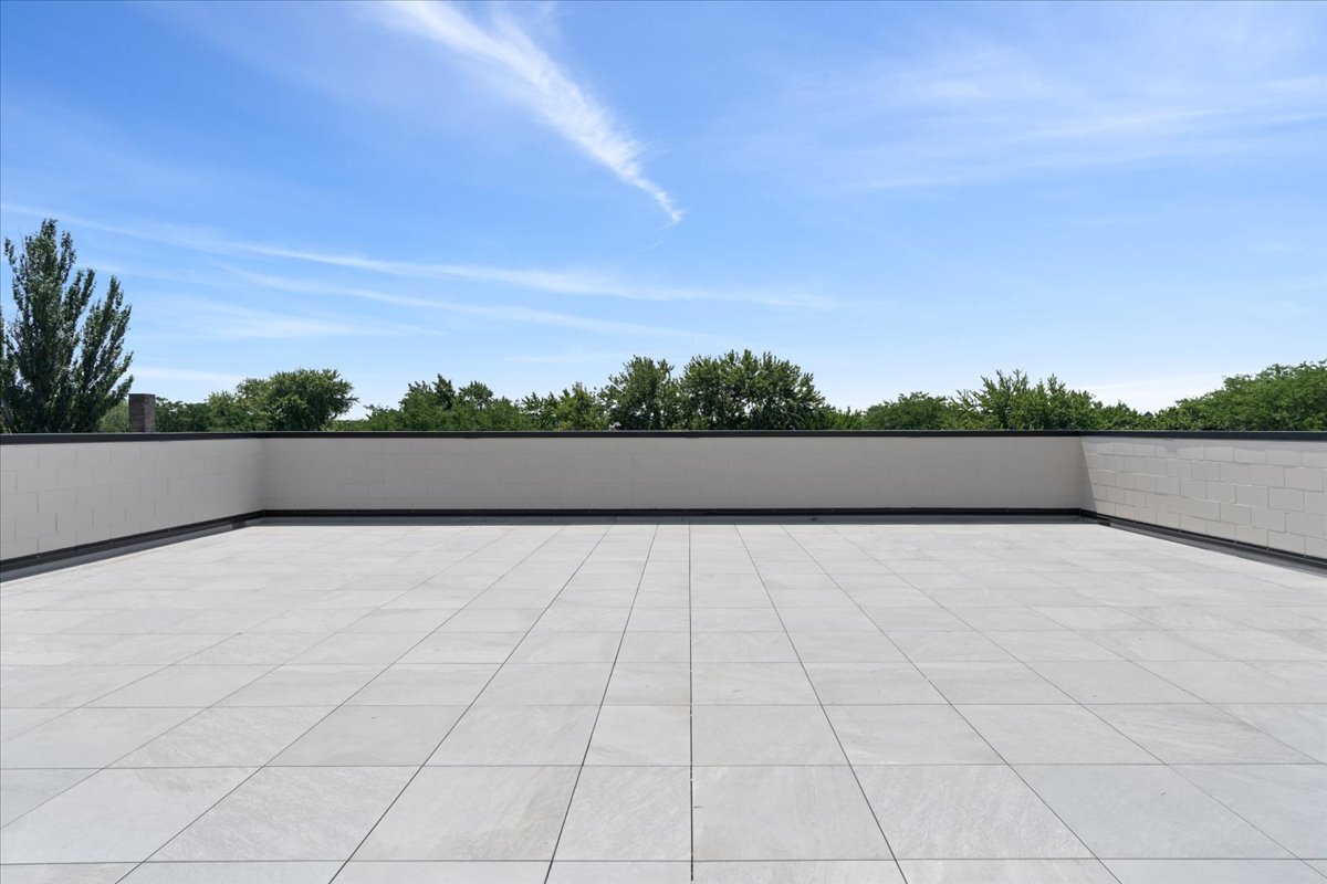 2023 W Augusta Boulevard Unit: 3E