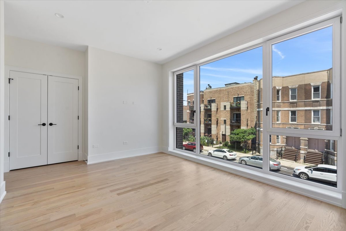 2023 W Augusta Boulevard Unit: 3E
