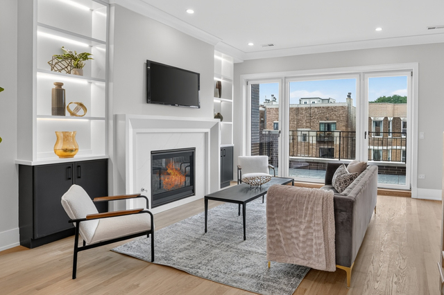 2023 W Augusta Boulevard Unit: 3W