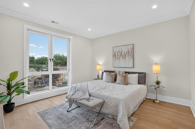 2023 W Augusta Boulevard Unit: 3W