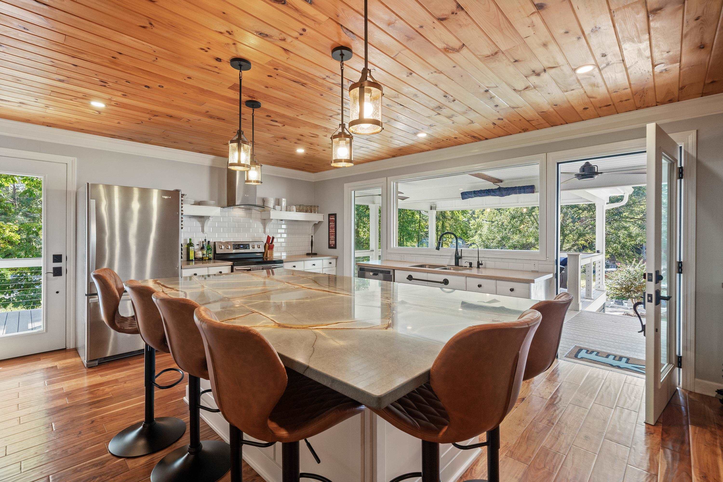 105 SUGAR CREEK TRAIL