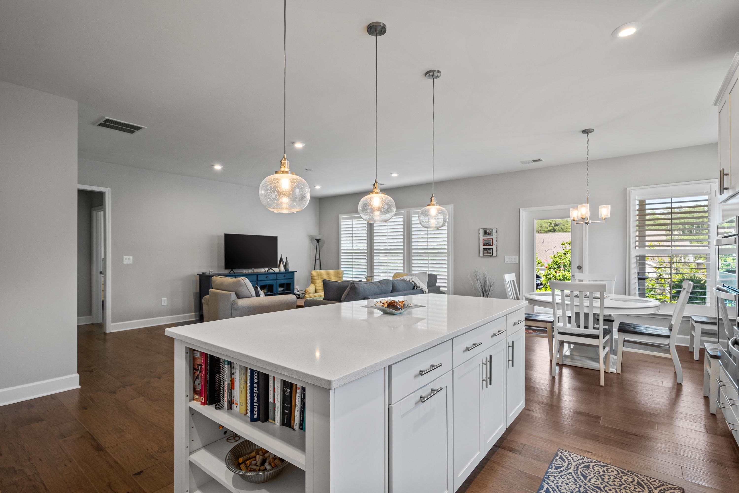 1050 LONE OAK ROAD
