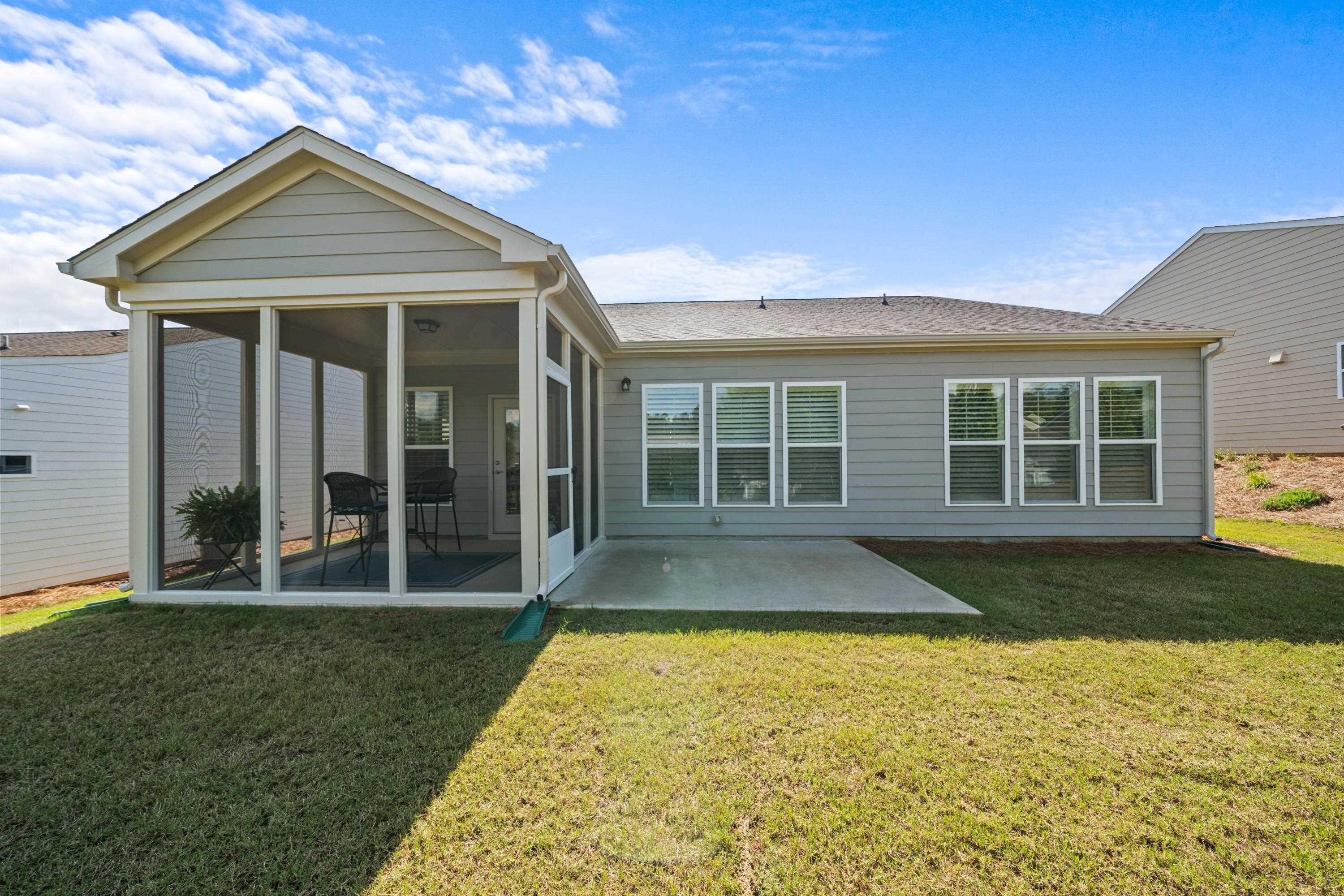 1050 LONE OAK ROAD