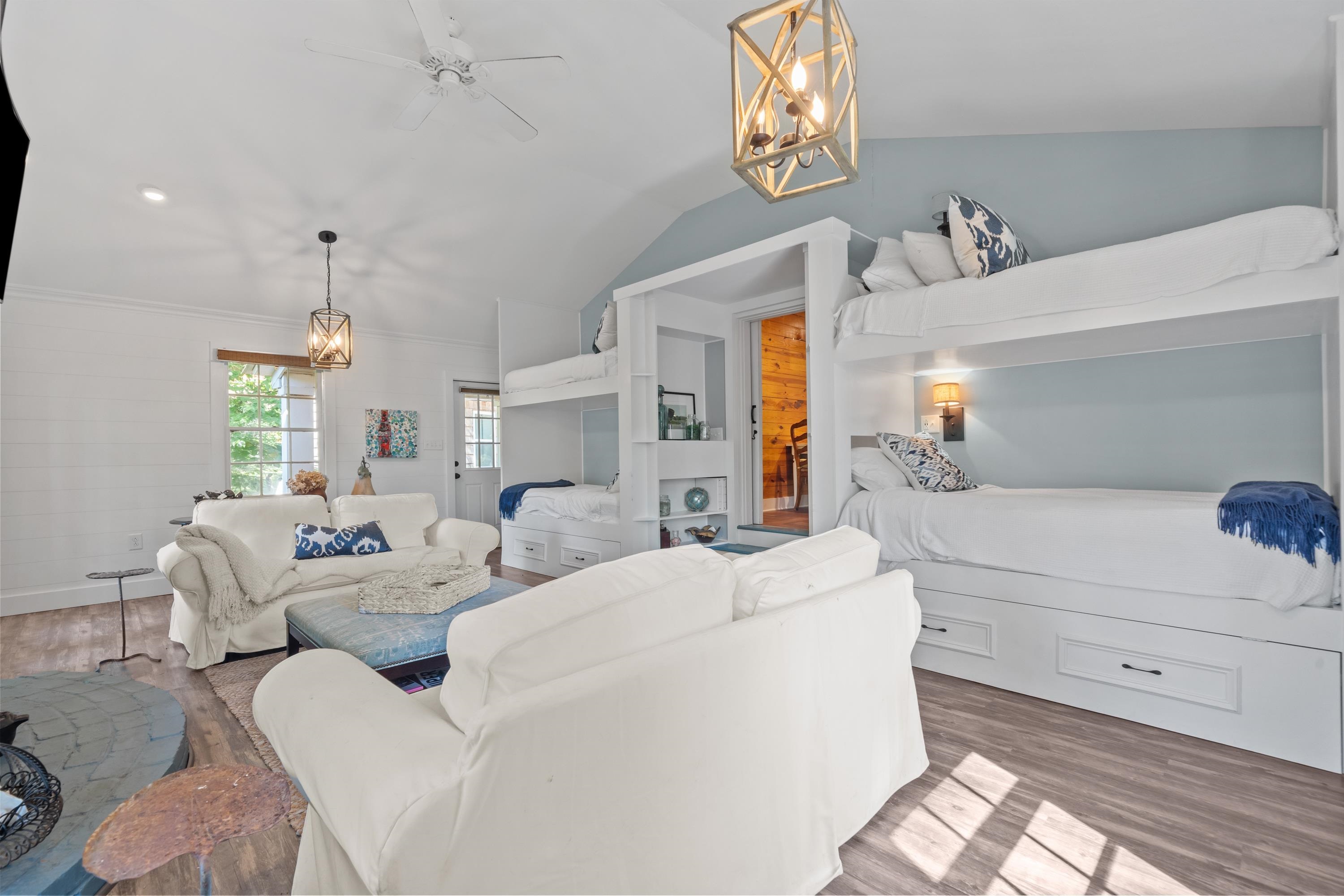 194 BENTLEY CIRCLE