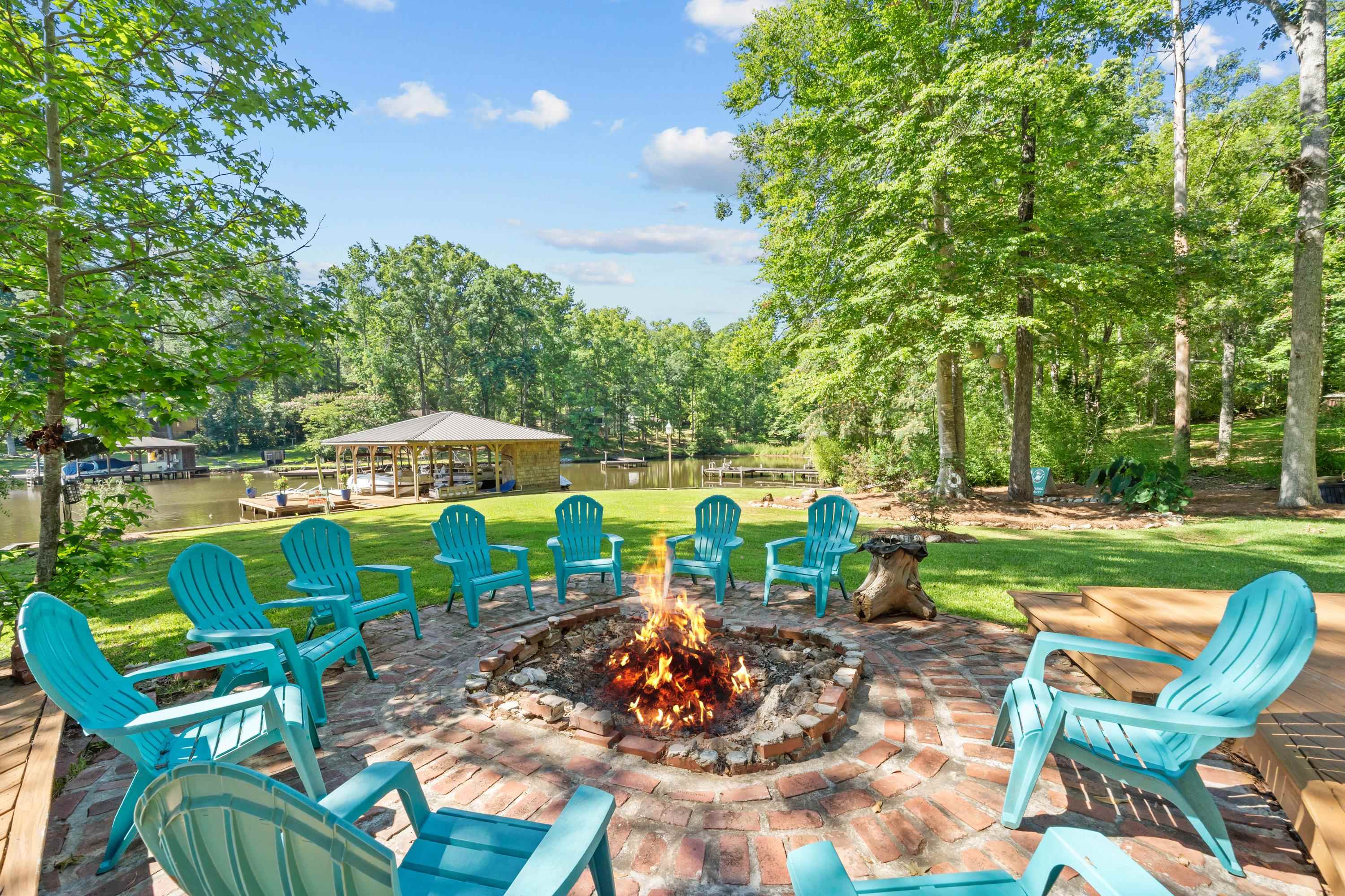 194 BENTLEY CIRCLE