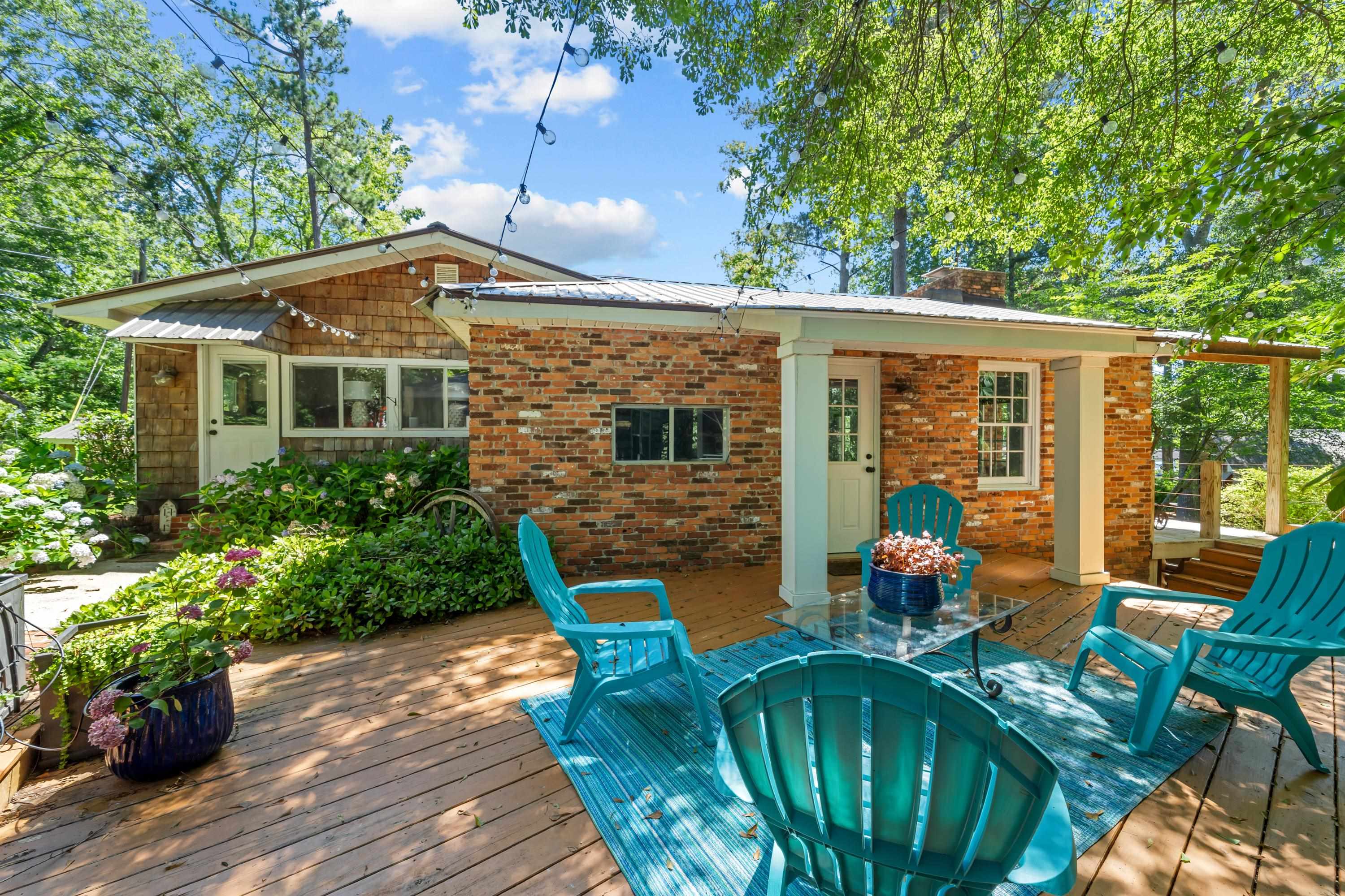 194 BENTLEY CIRCLE