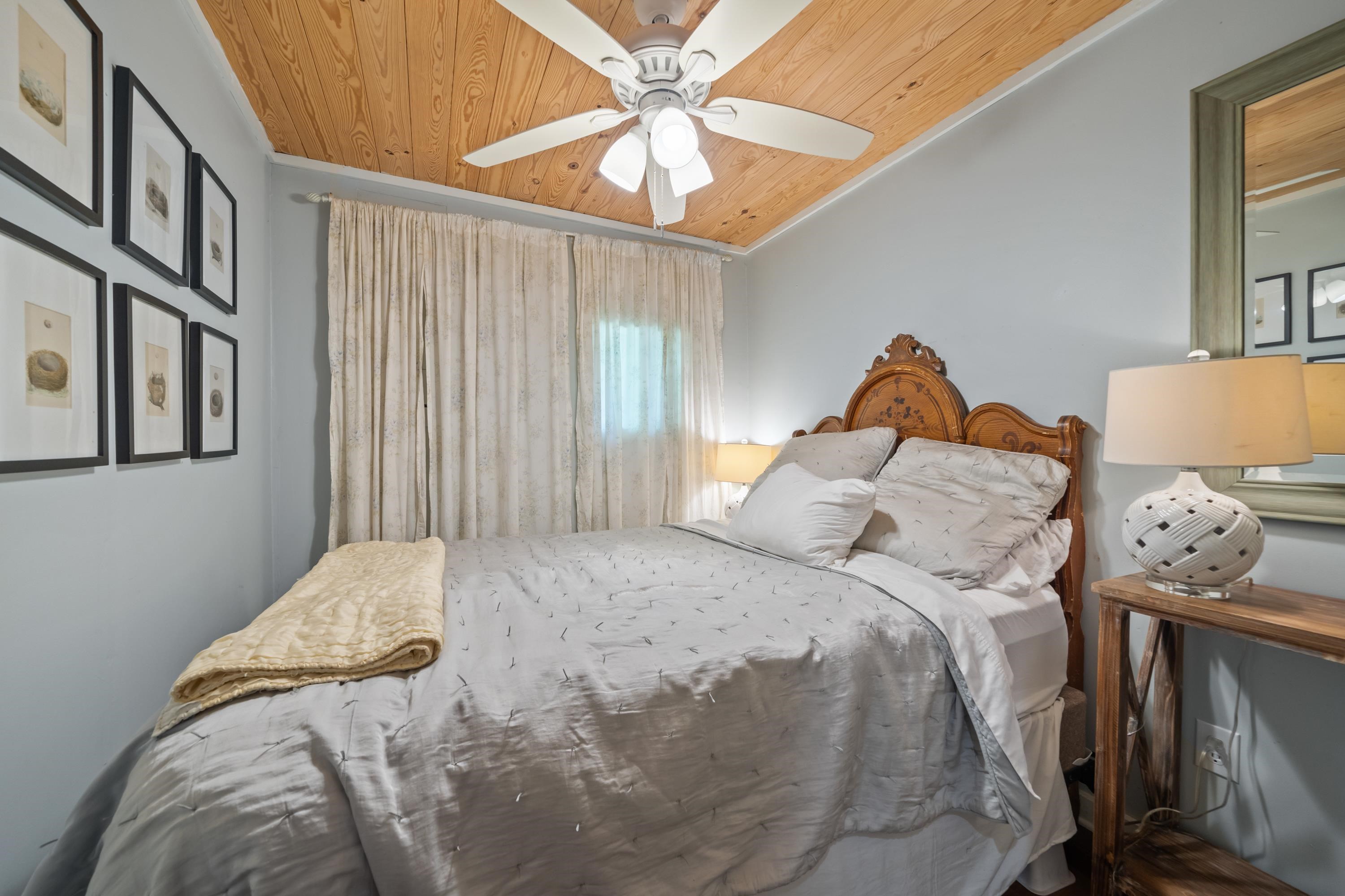 194 BENTLEY CIRCLE