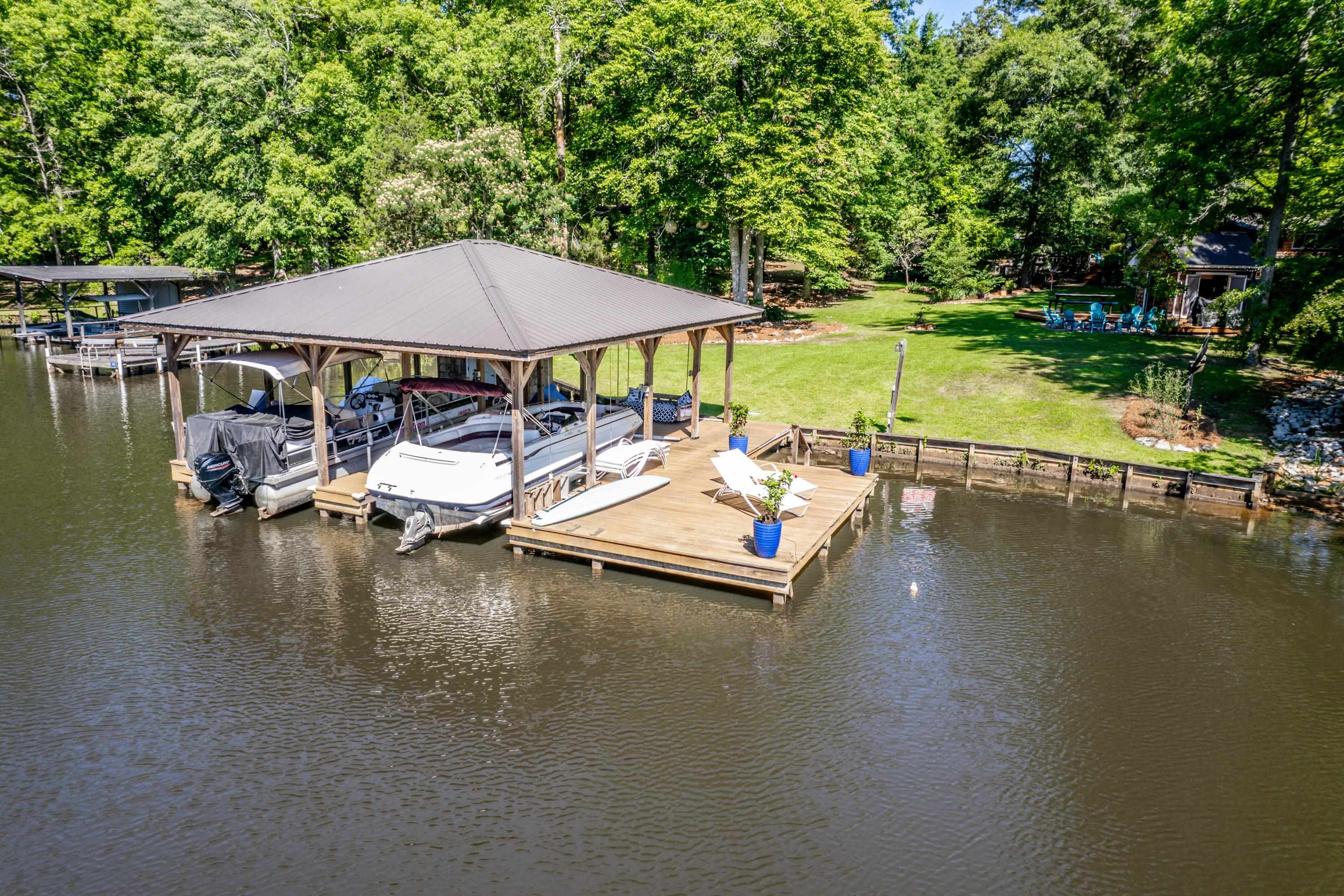 194 BENTLEY CIRCLE