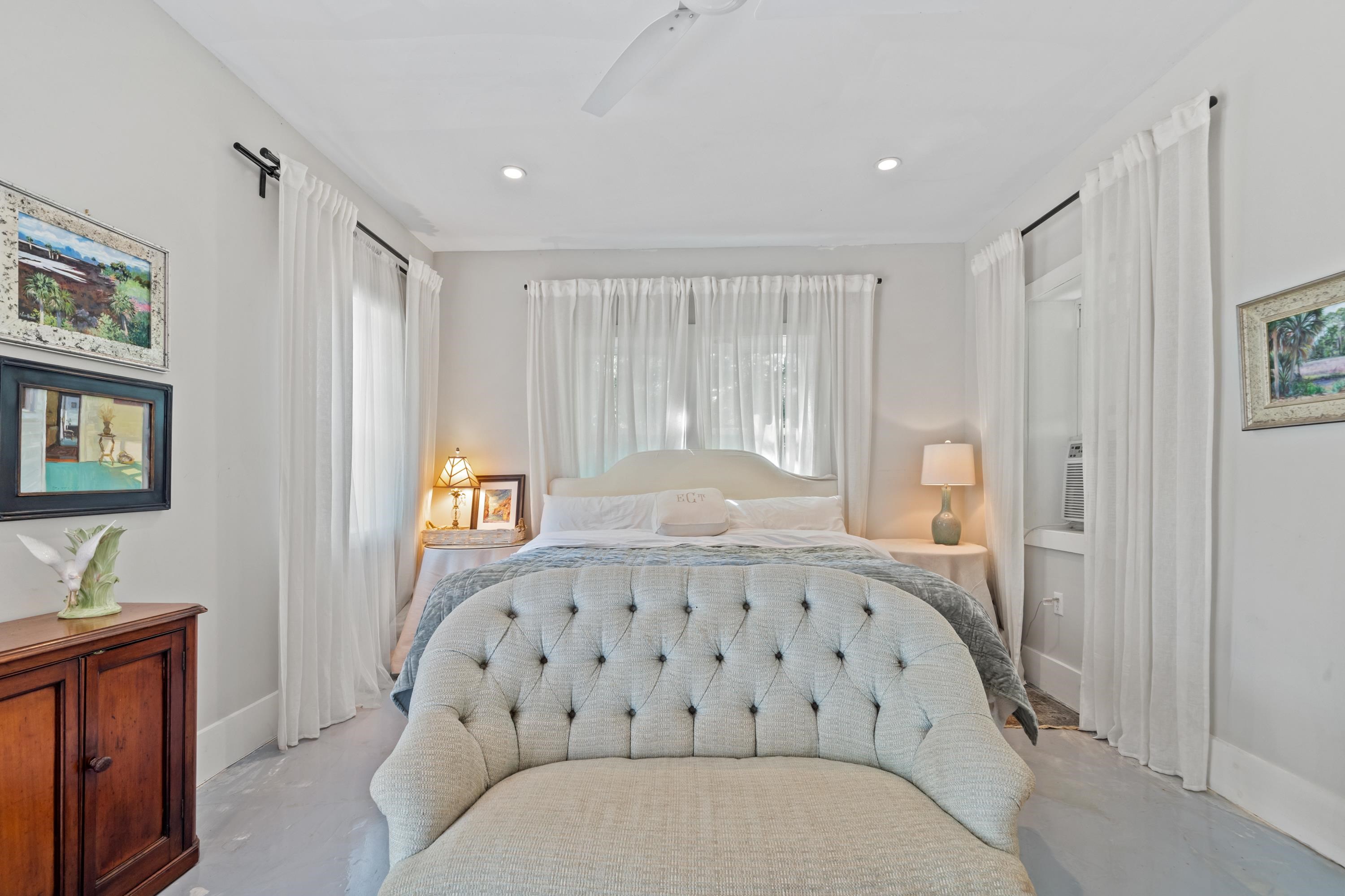194 BENTLEY CIRCLE