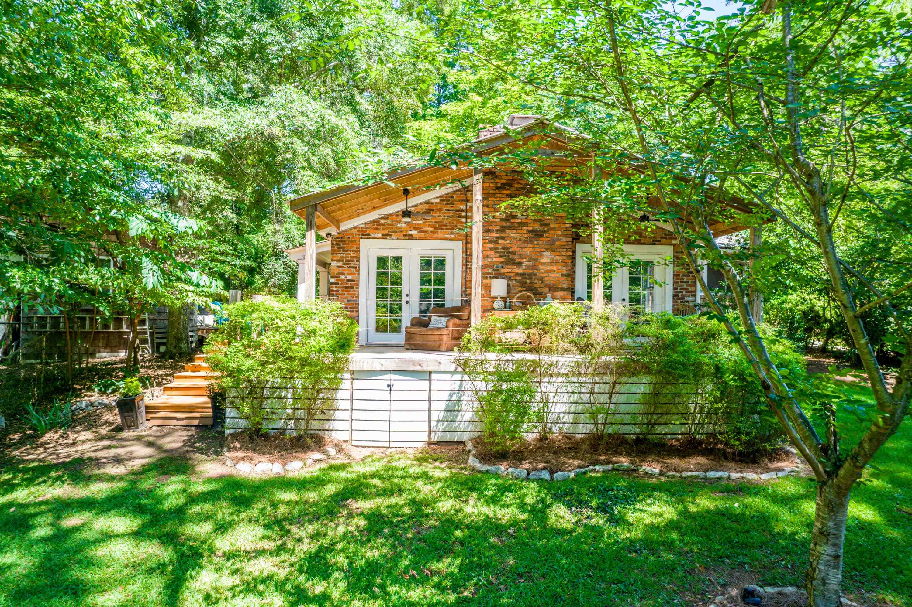 194 BENTLEY CIRCLE