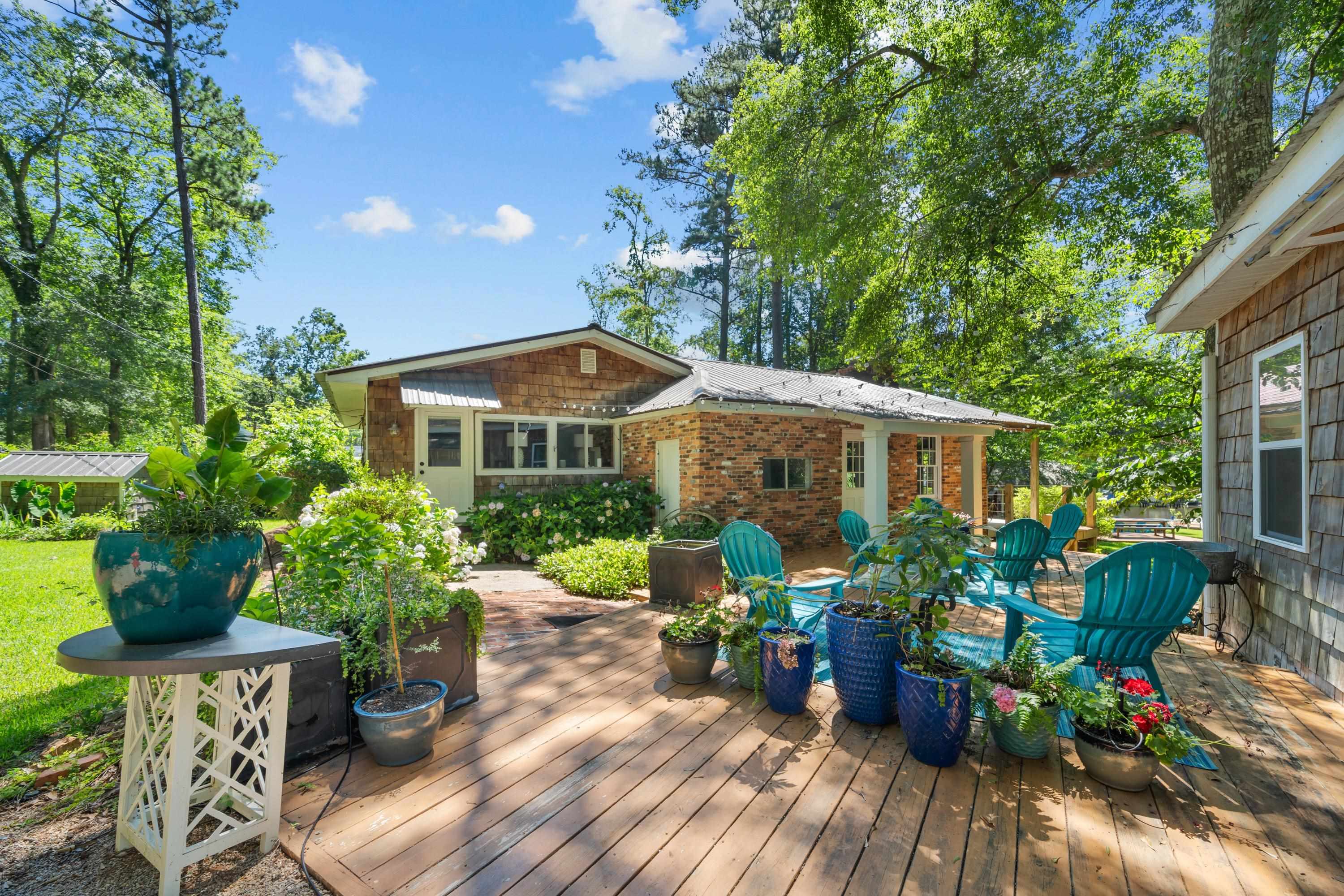 194 BENTLEY CIRCLE