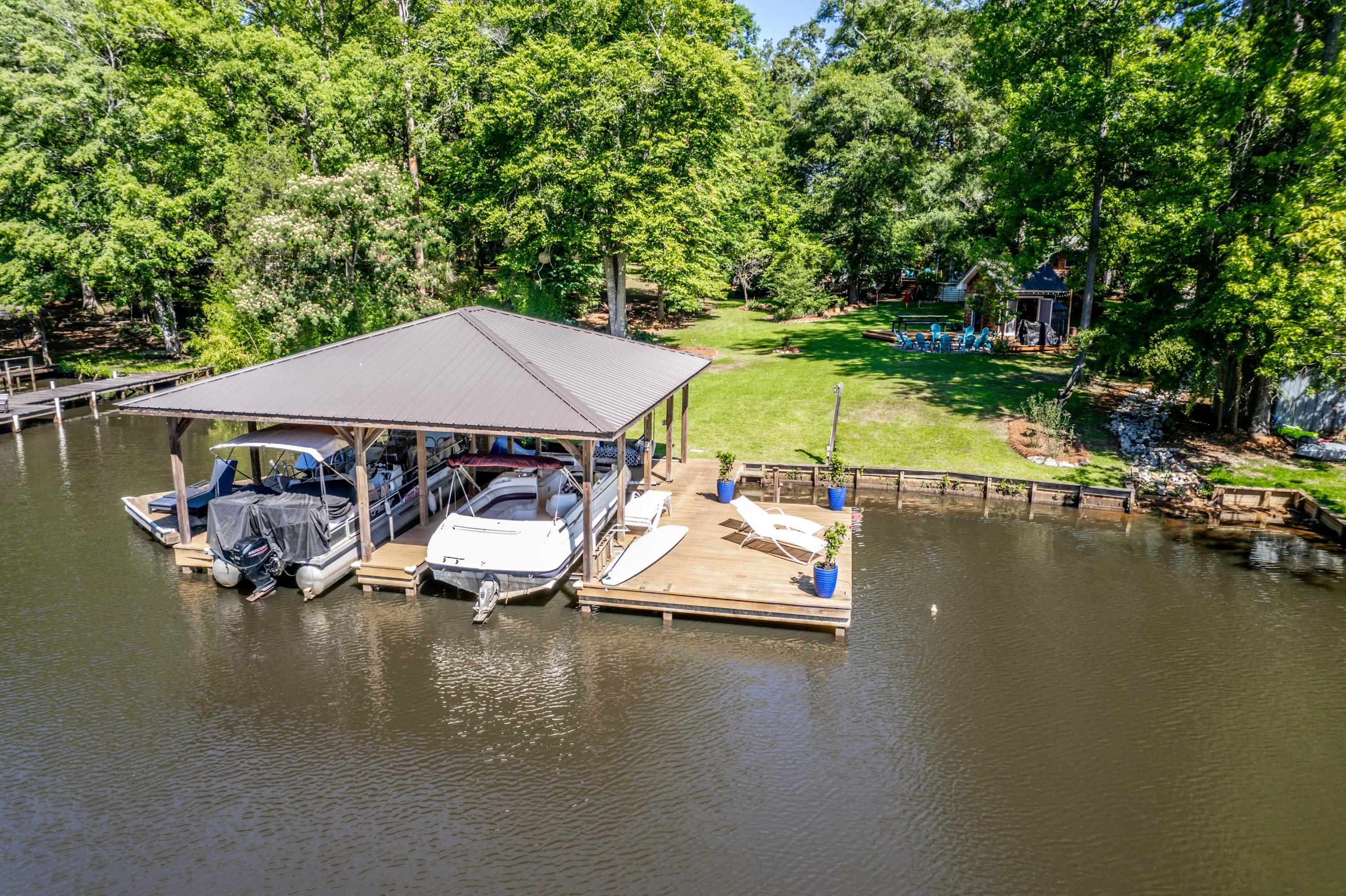 194 BENTLEY CIRCLE