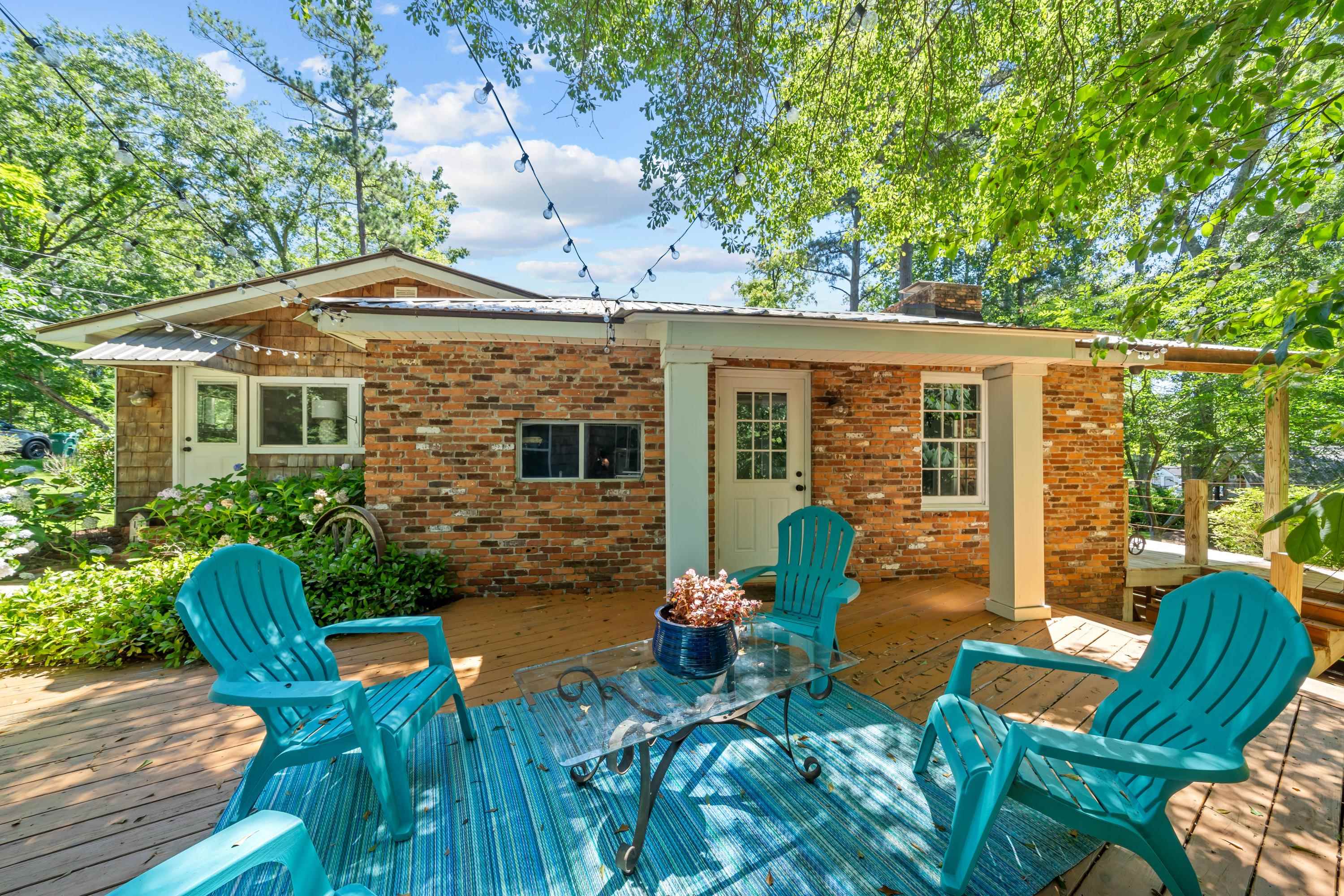 194 BENTLEY CIRCLE