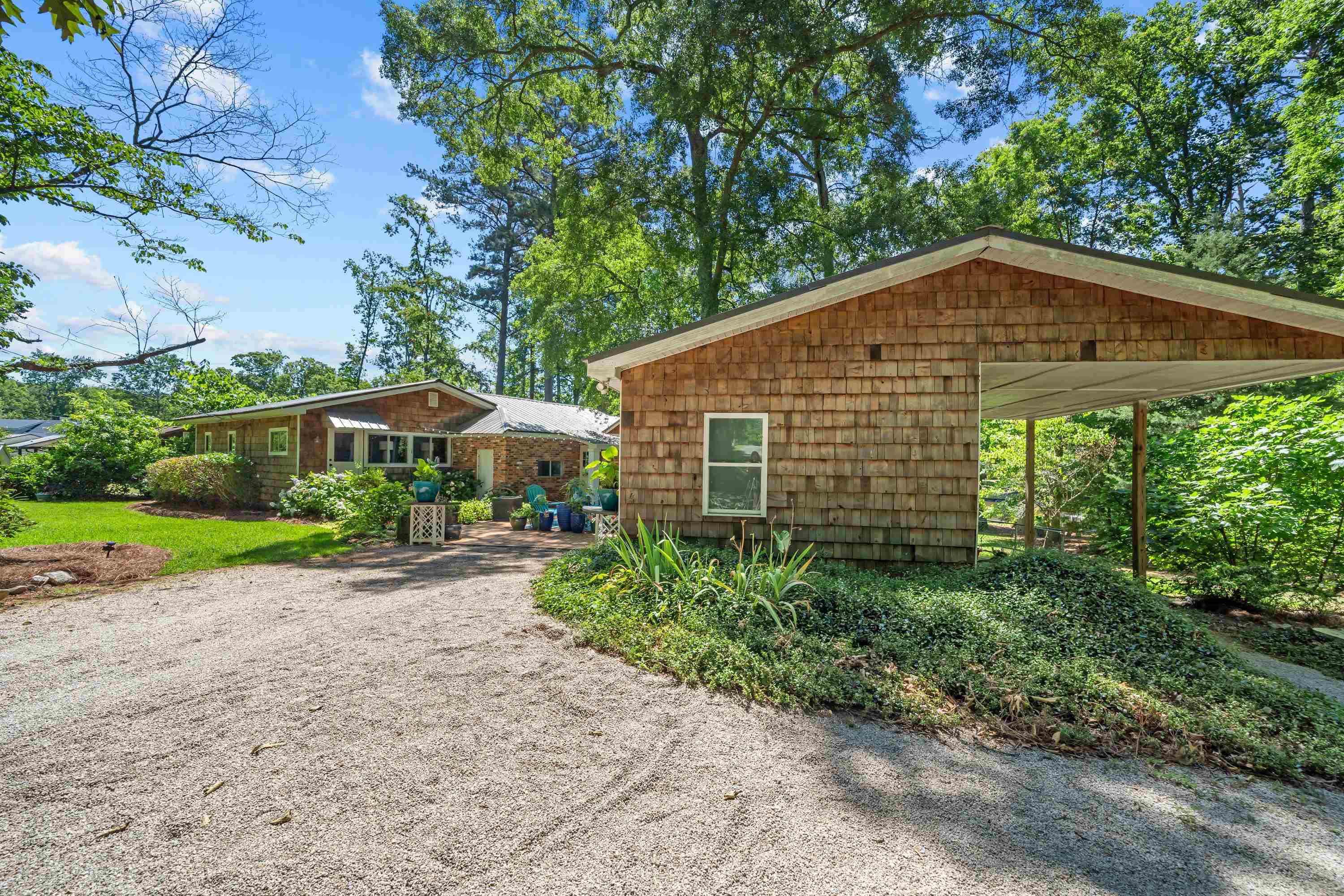 194 BENTLEY CIRCLE