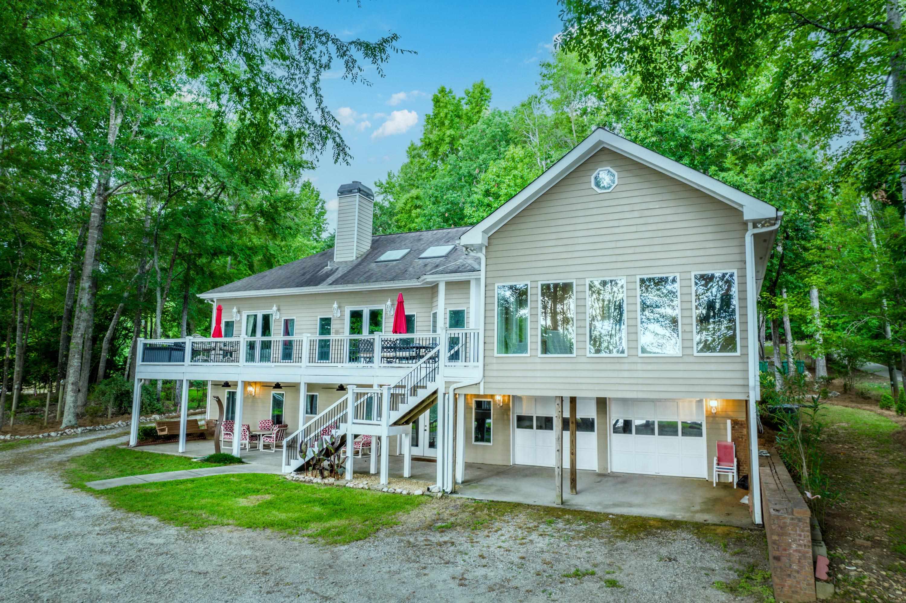 243 LONG SHOALS AVENUE