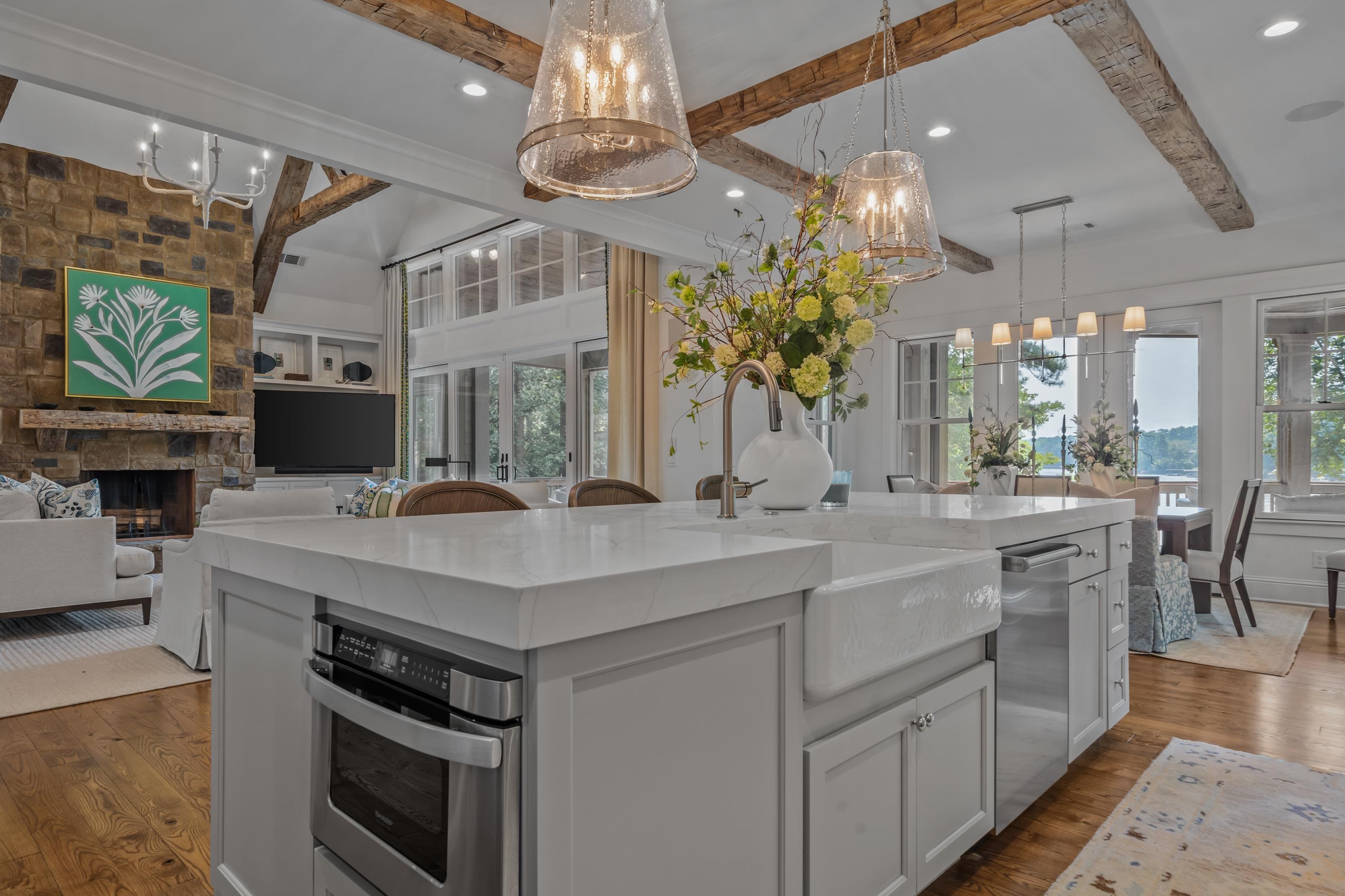 2041 FLEMINGS KNOLL
