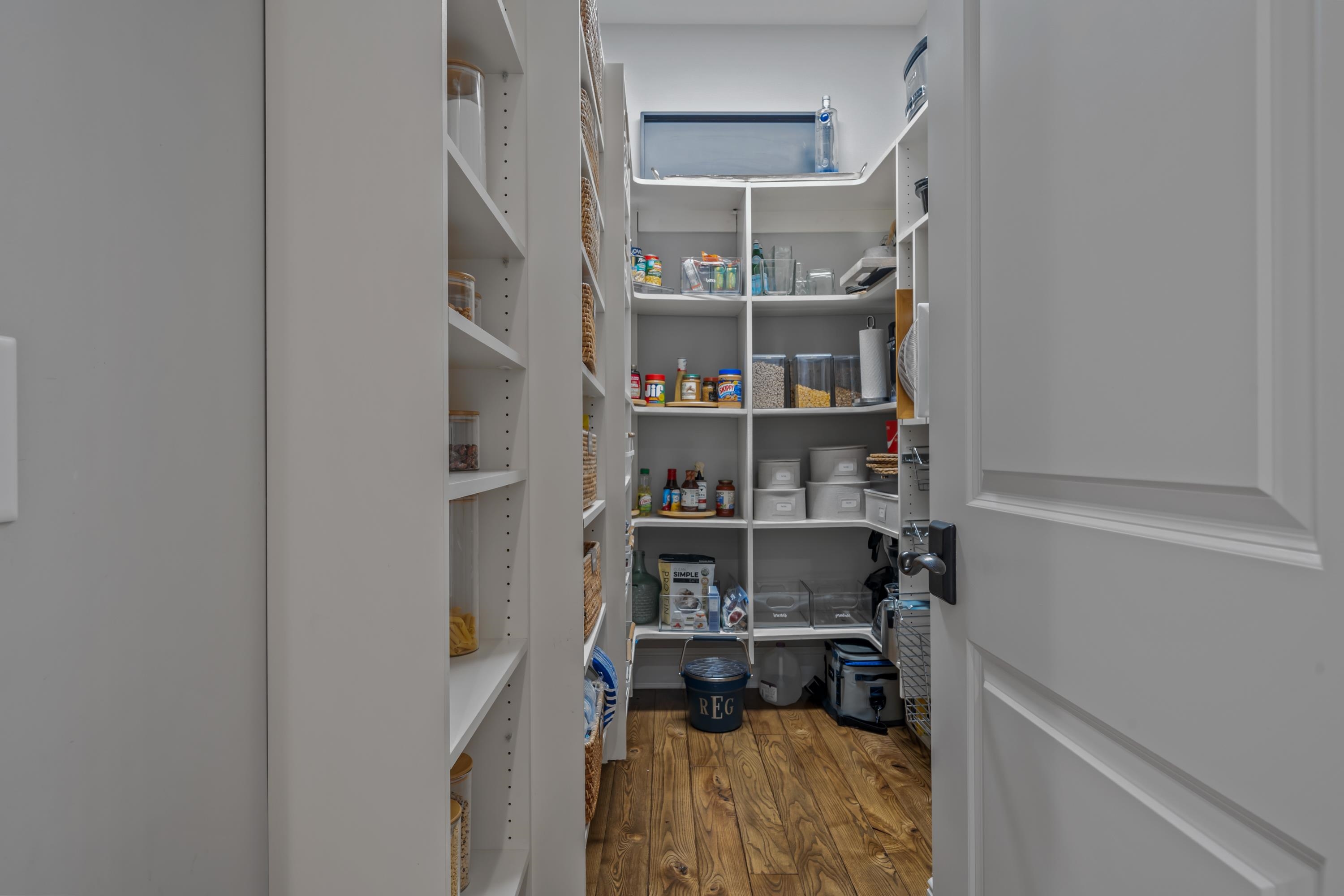2041 FLEMINGS KNOLL