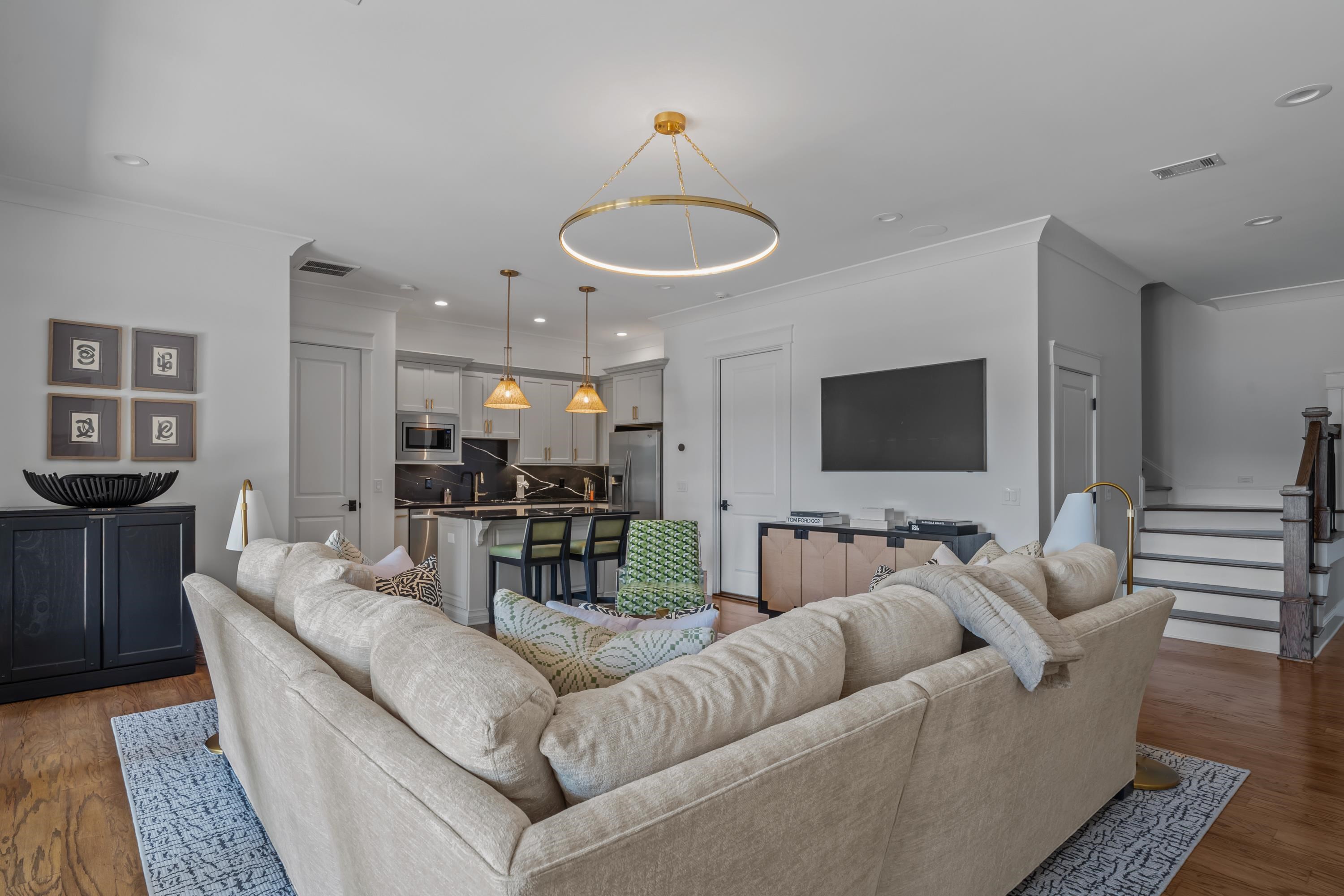 2041 FLEMINGS KNOLL