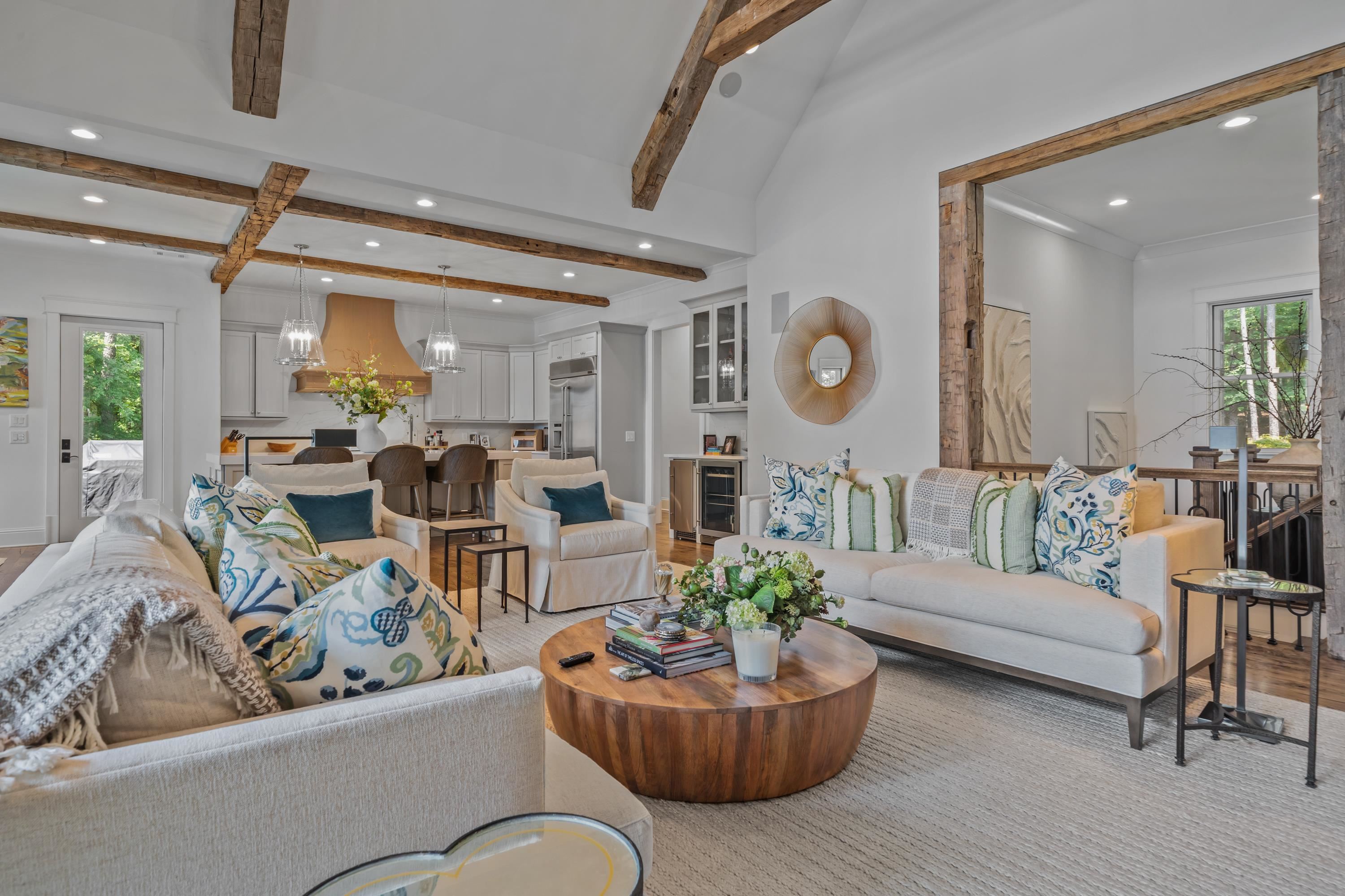 2041 FLEMINGS KNOLL