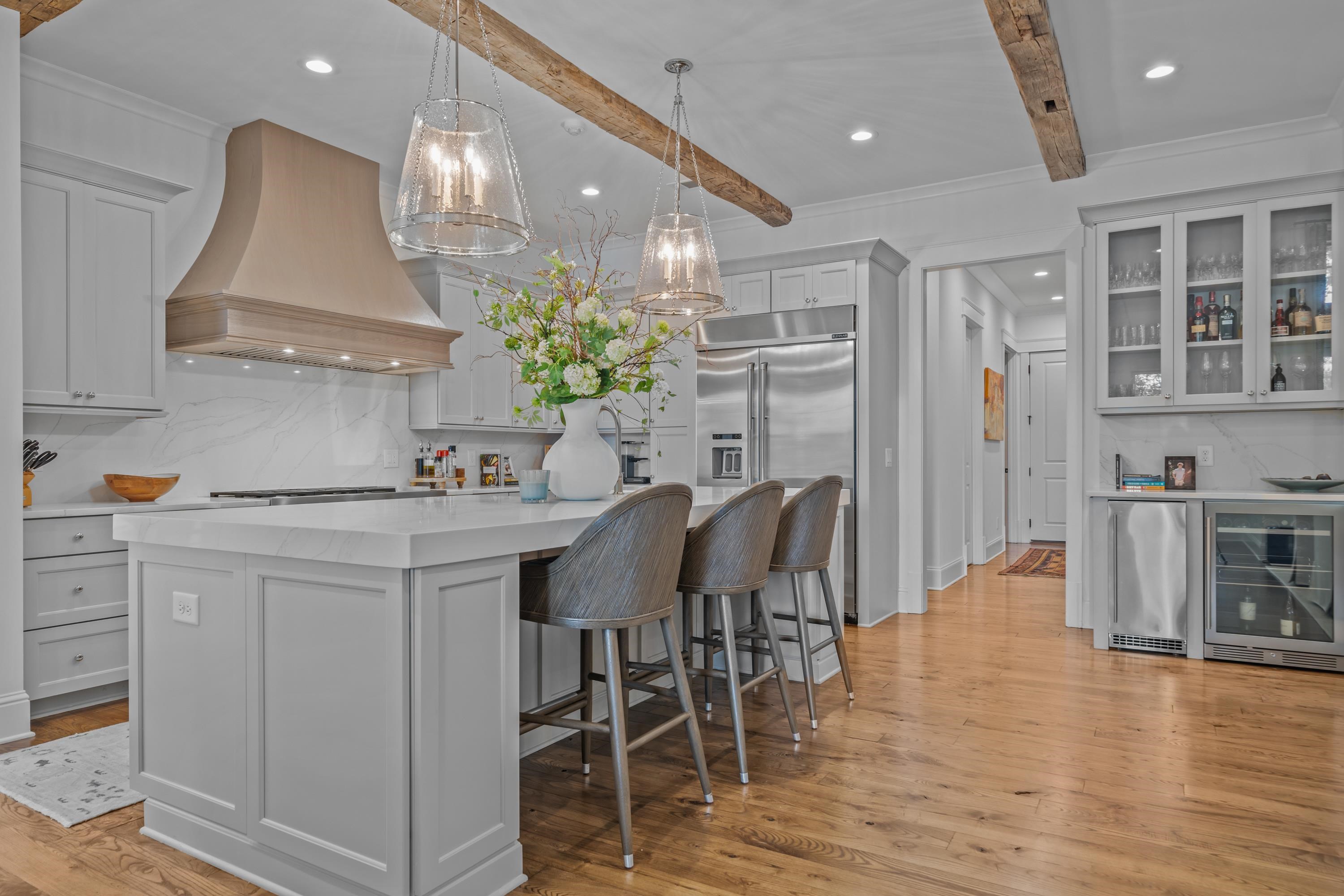 2041 FLEMINGS KNOLL