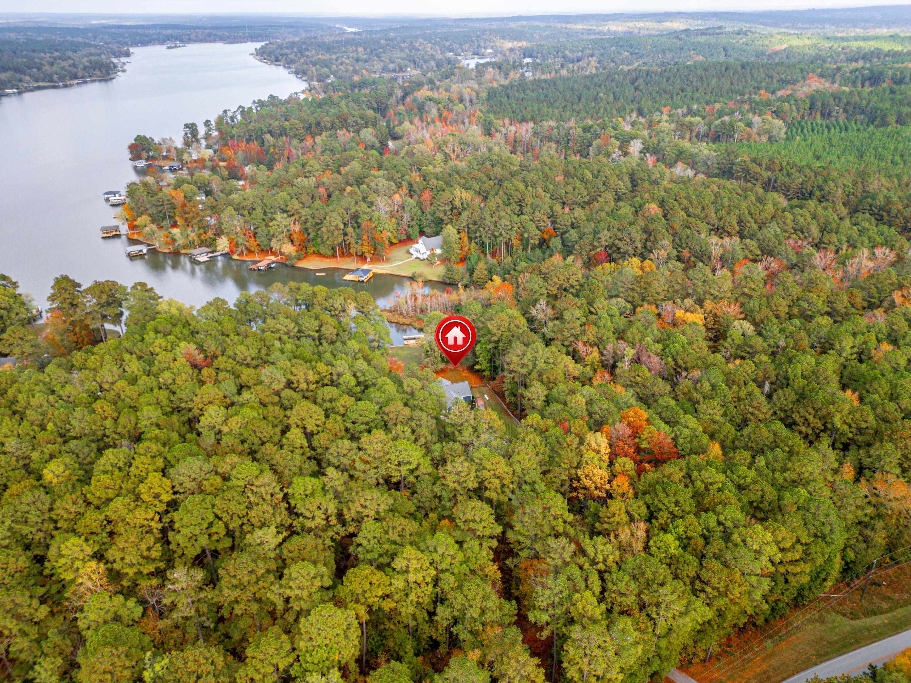 3260 LAKE CREST DRIVE