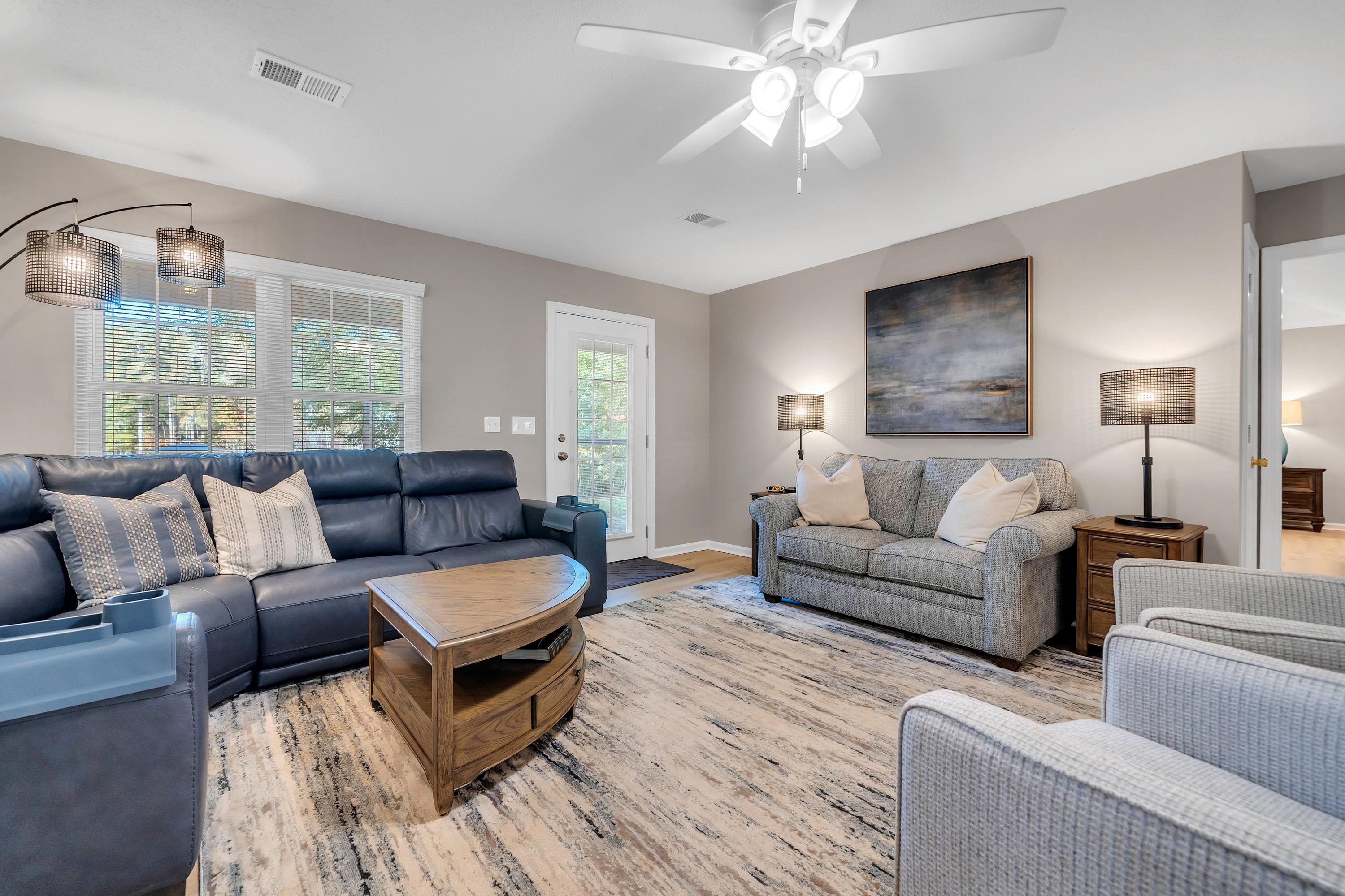 3260 LAKE CREST DRIVE