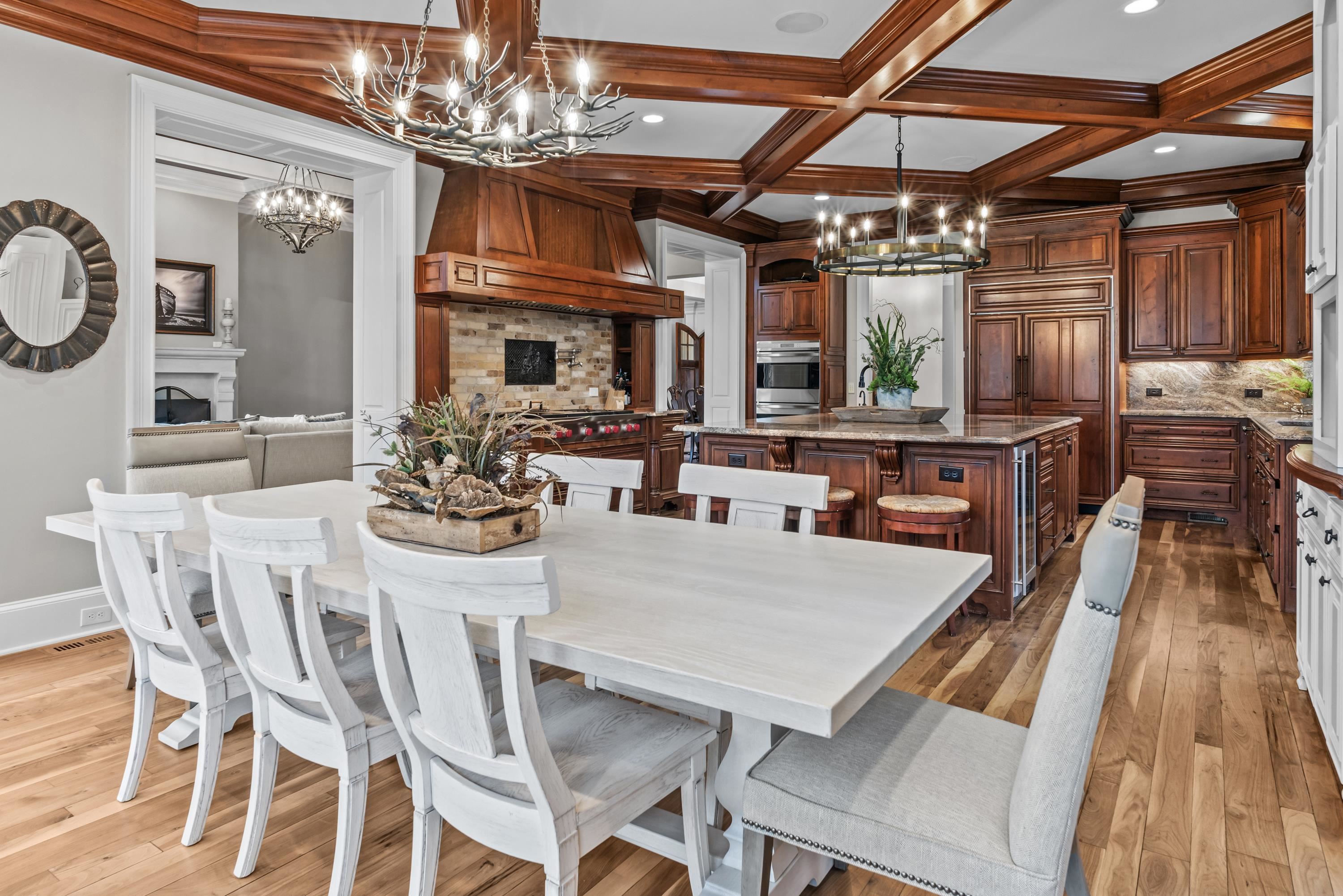 1251 LAKE CLUB DRIVE