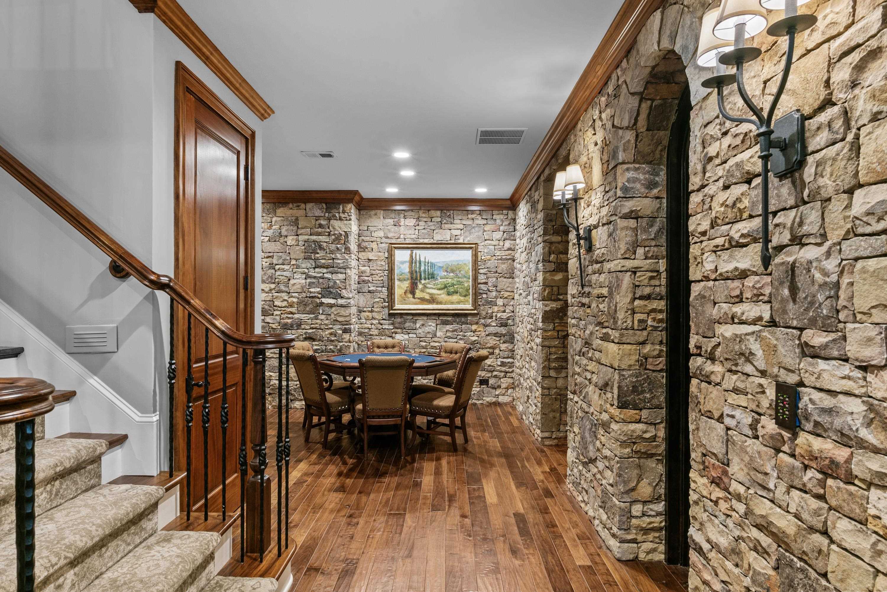 1251 LAKE CLUB DRIVE