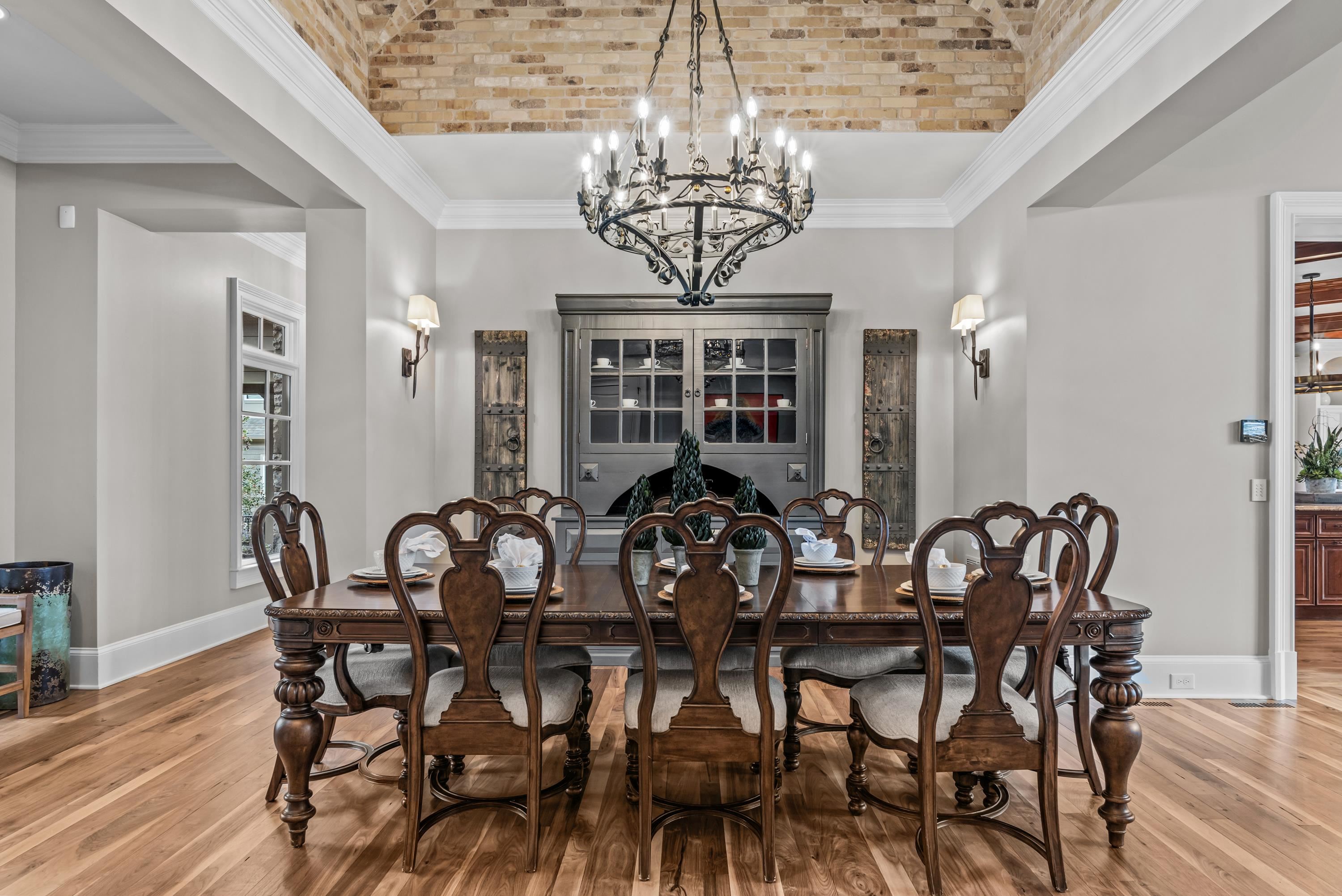 1251 LAKE CLUB DRIVE