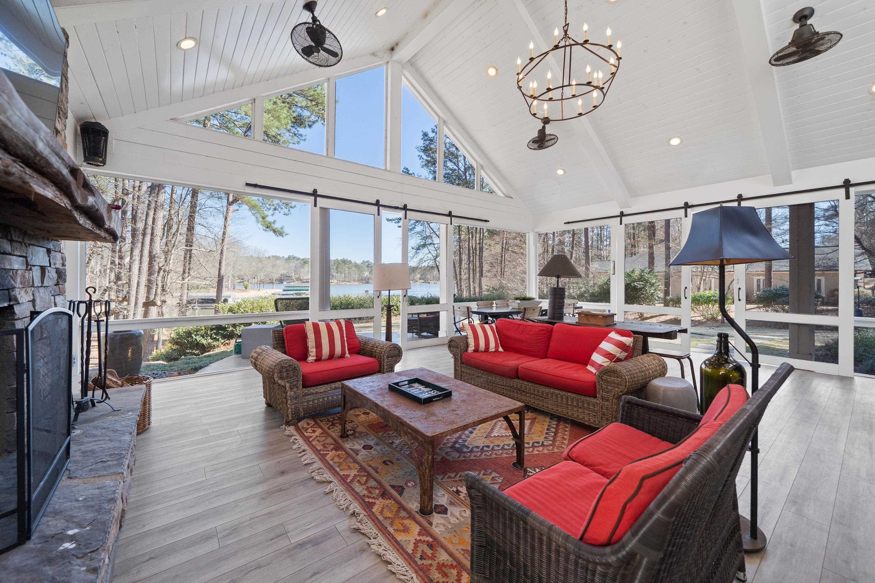 1100 WESTCHESTER DRIVE