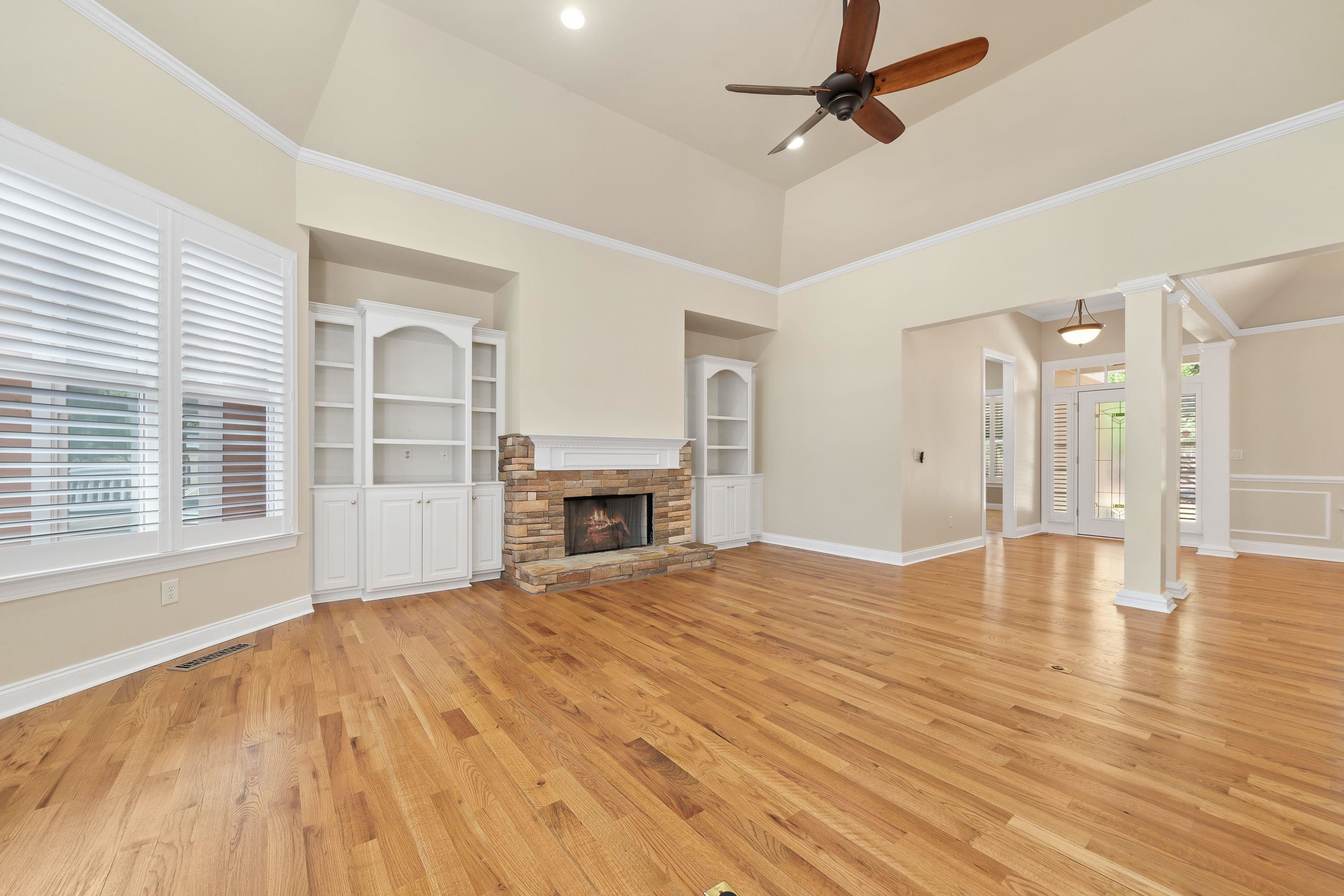 1010 LAKE DRIVE