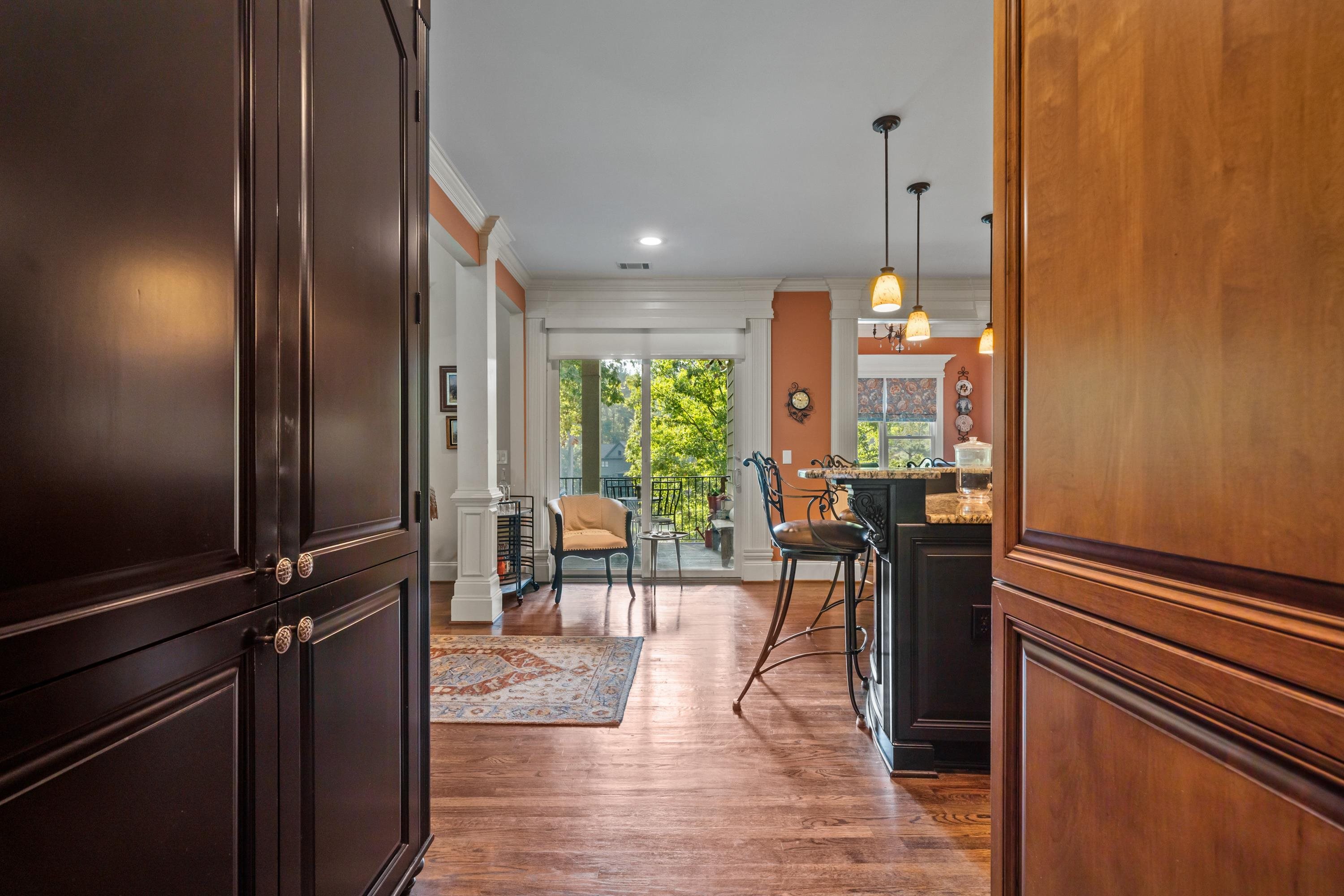 1020 PEACHTREE COURT