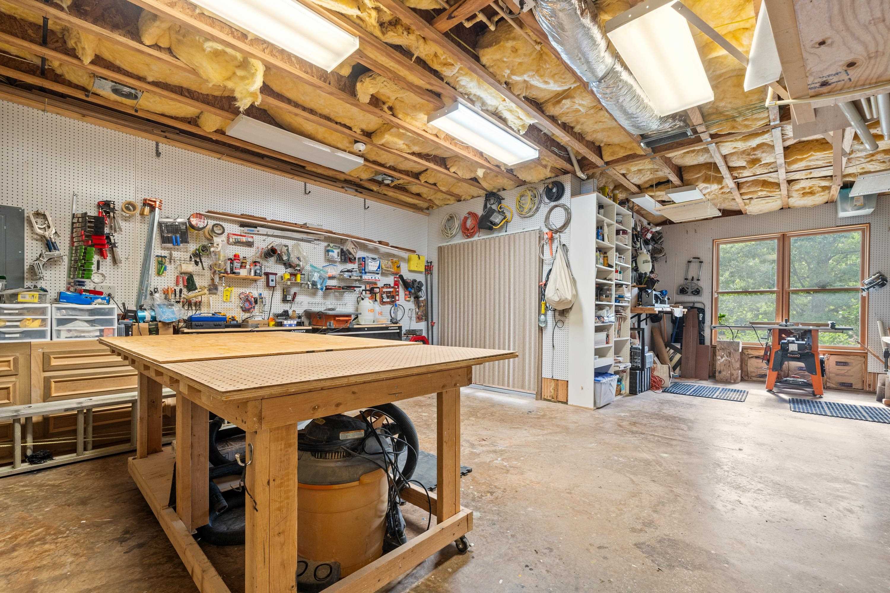 1020 PEACHTREE COURT