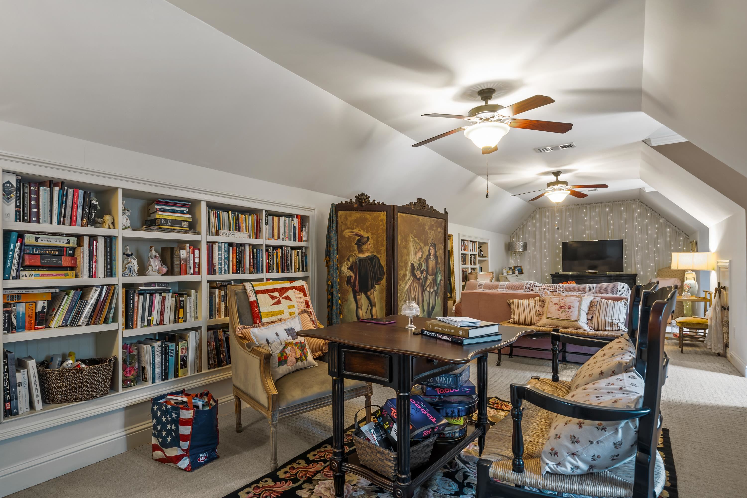 1020 PEACHTREE COURT