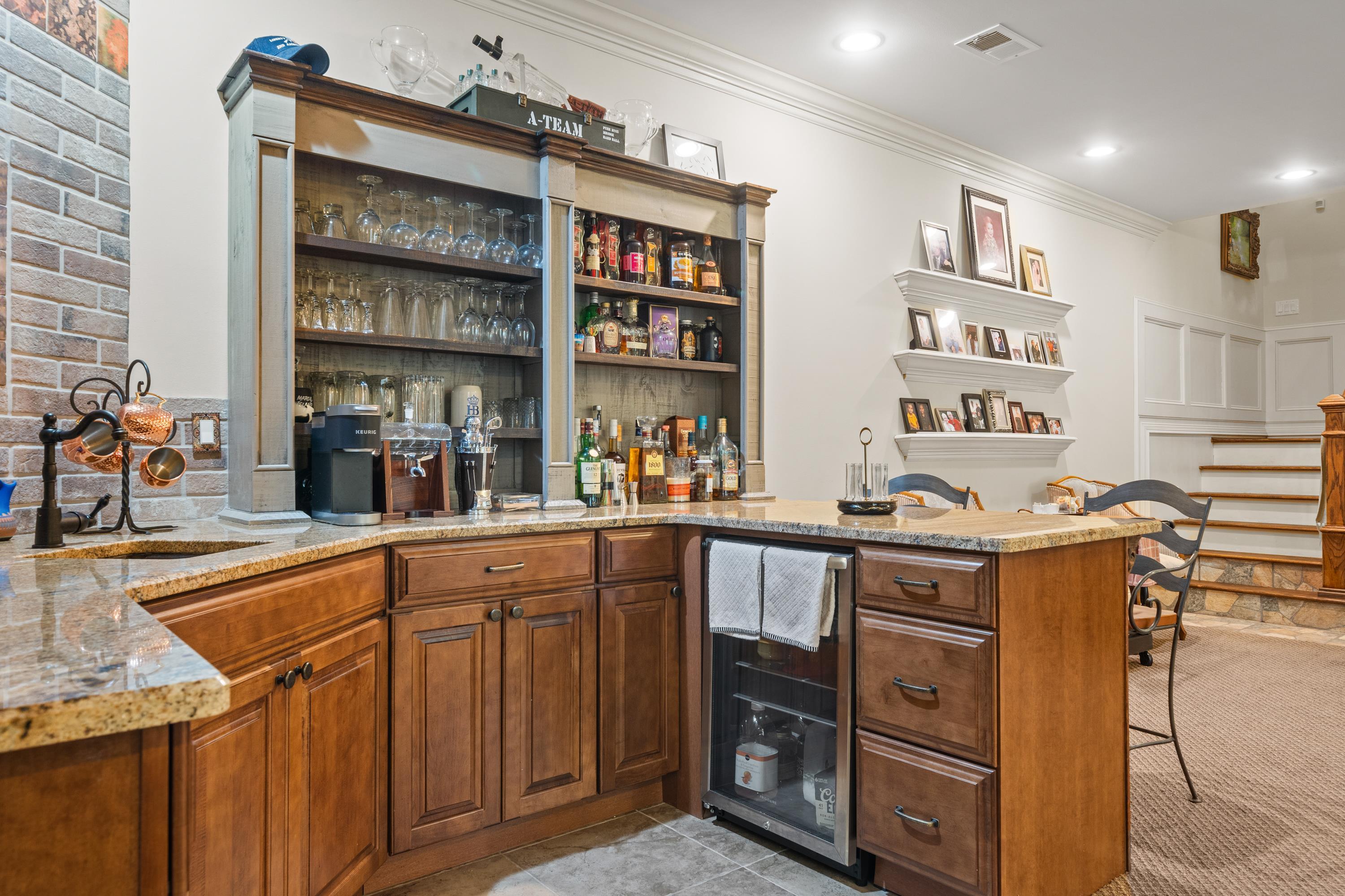 1020 PEACHTREE COURT