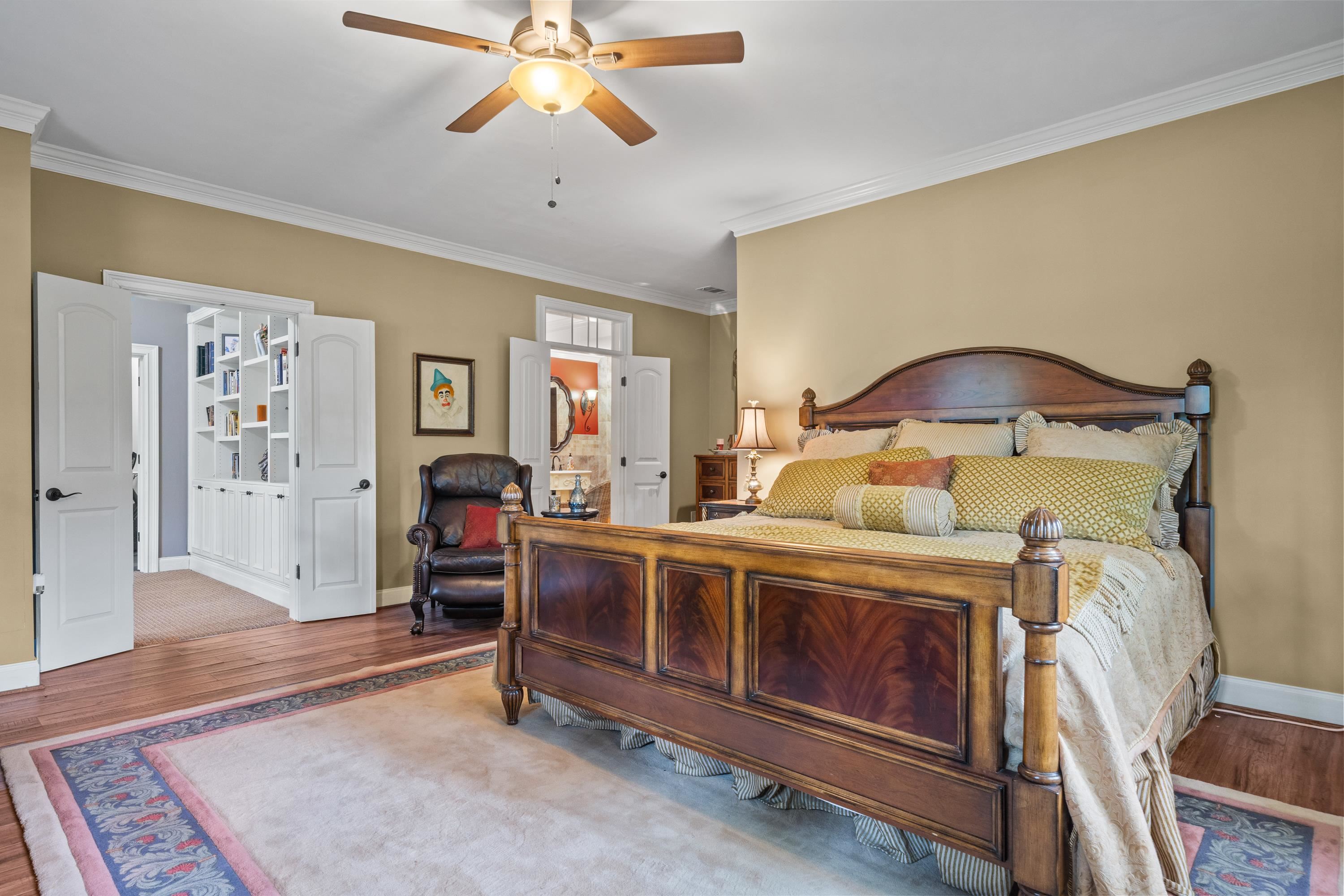 1020 PEACHTREE COURT