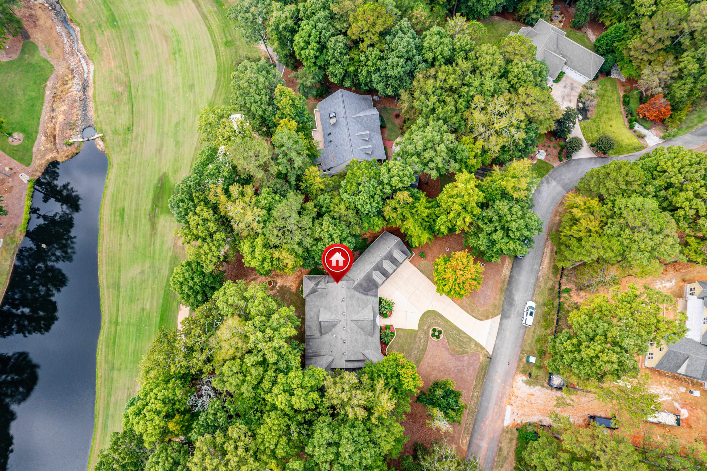 1020 PEACHTREE COURT