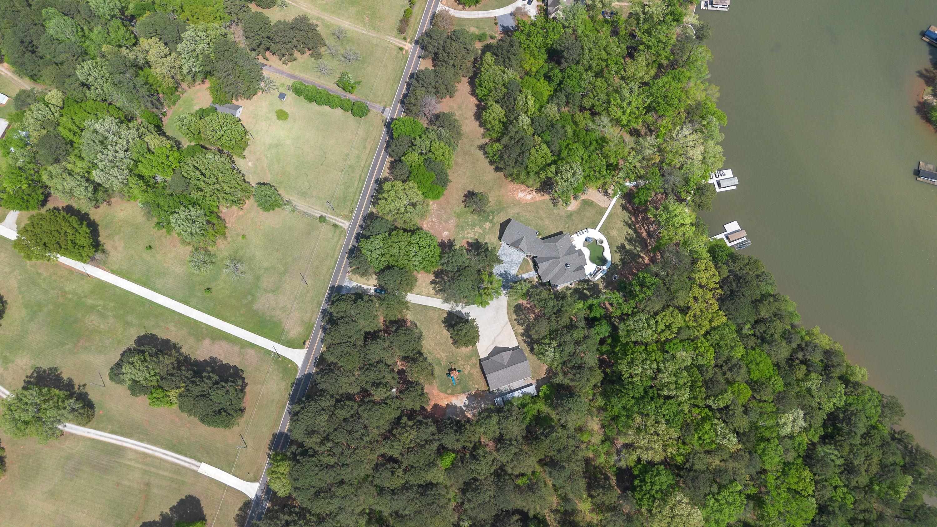 128 LAKEVIEW DRIVE