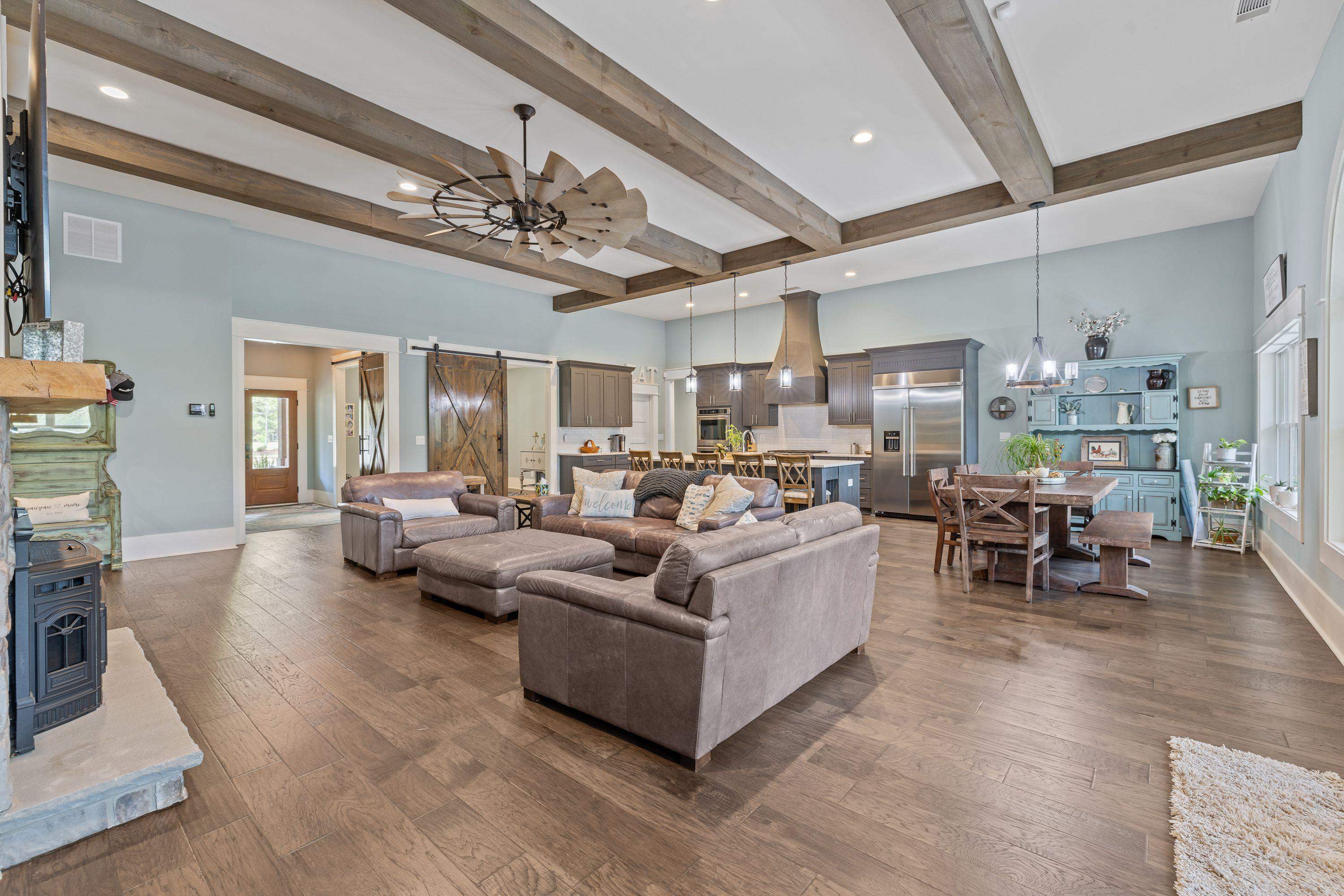 128 LAKEVIEW DRIVE
