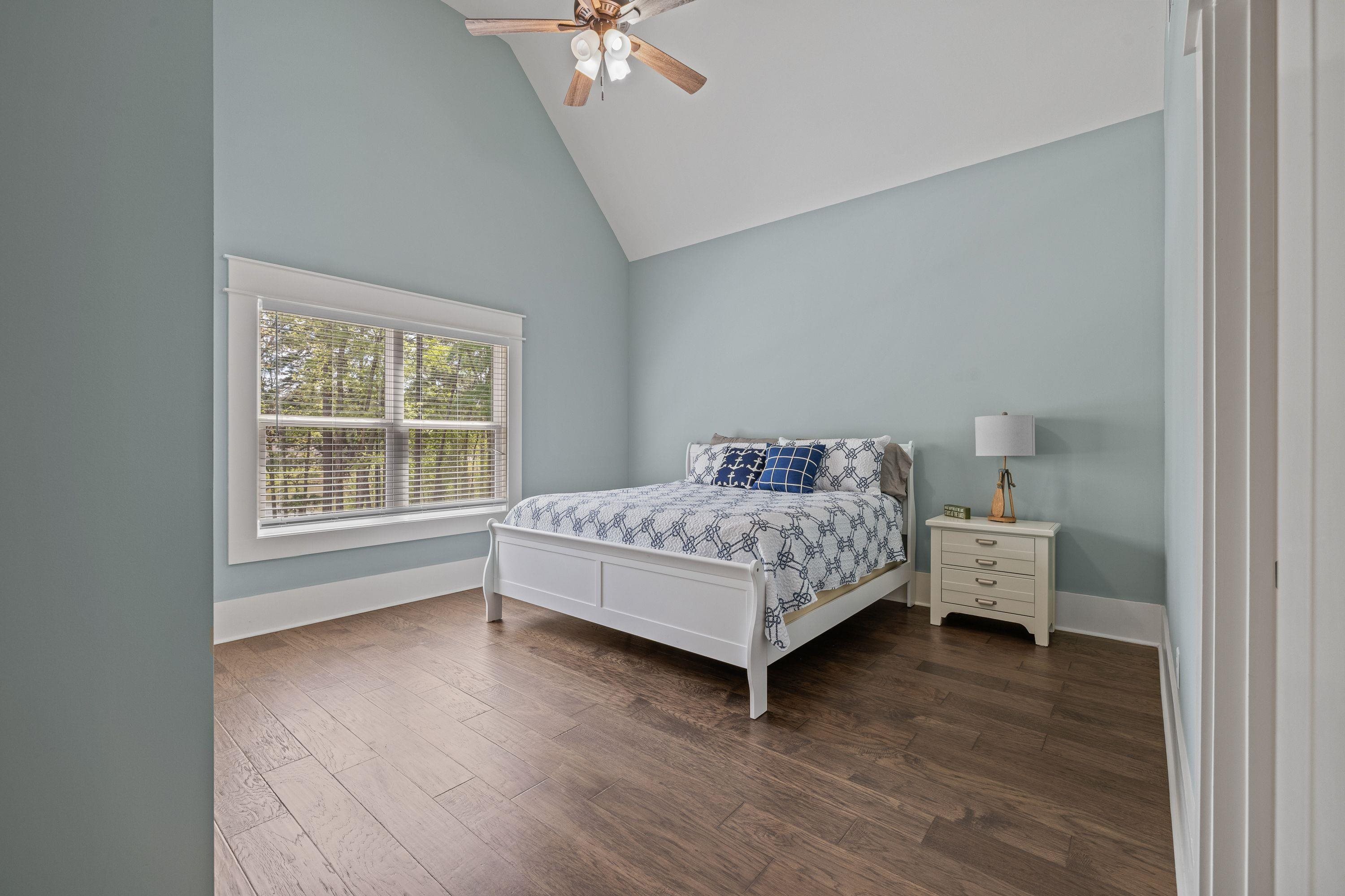 128 LAKEVIEW DRIVE