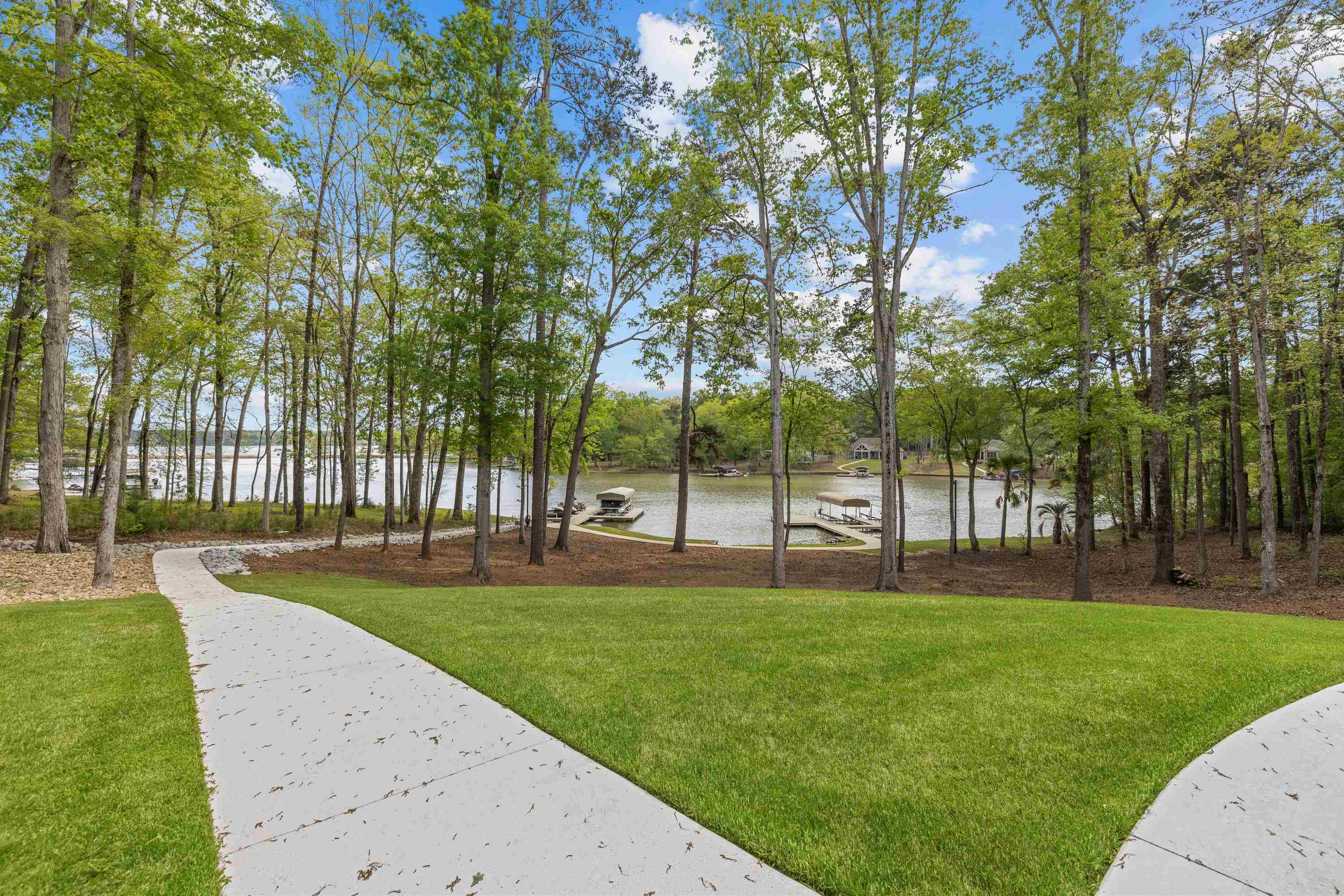 128 LAKEVIEW DRIVE