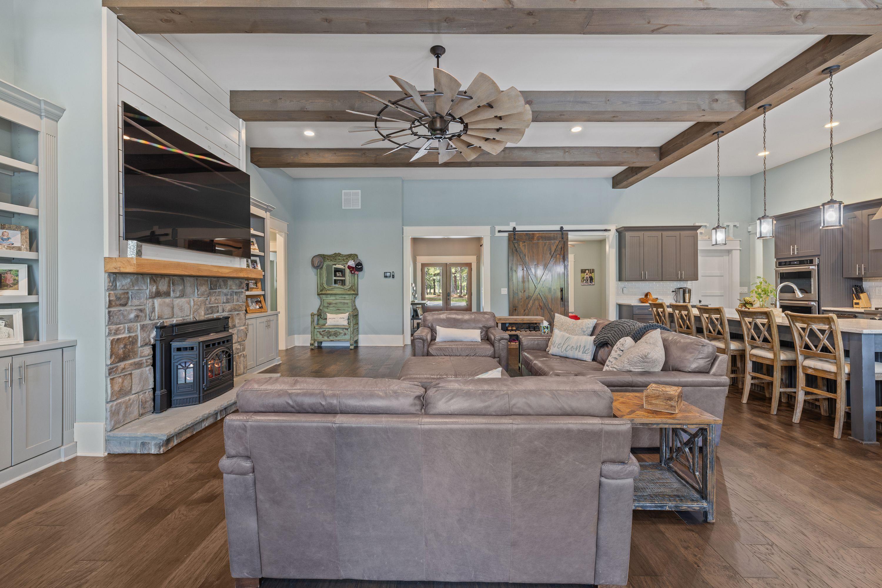128 LAKEVIEW DRIVE