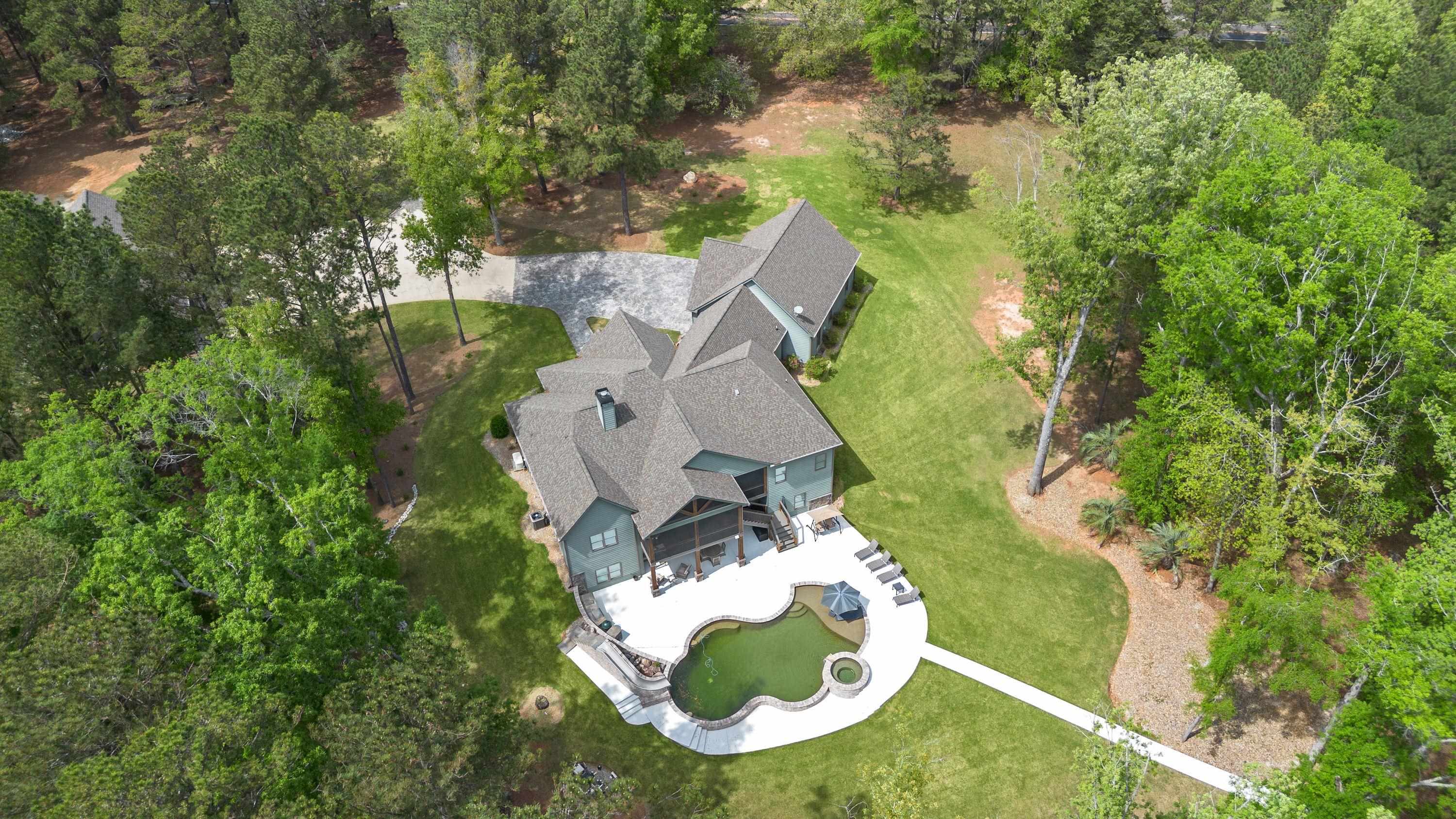 128 LAKEVIEW DRIVE