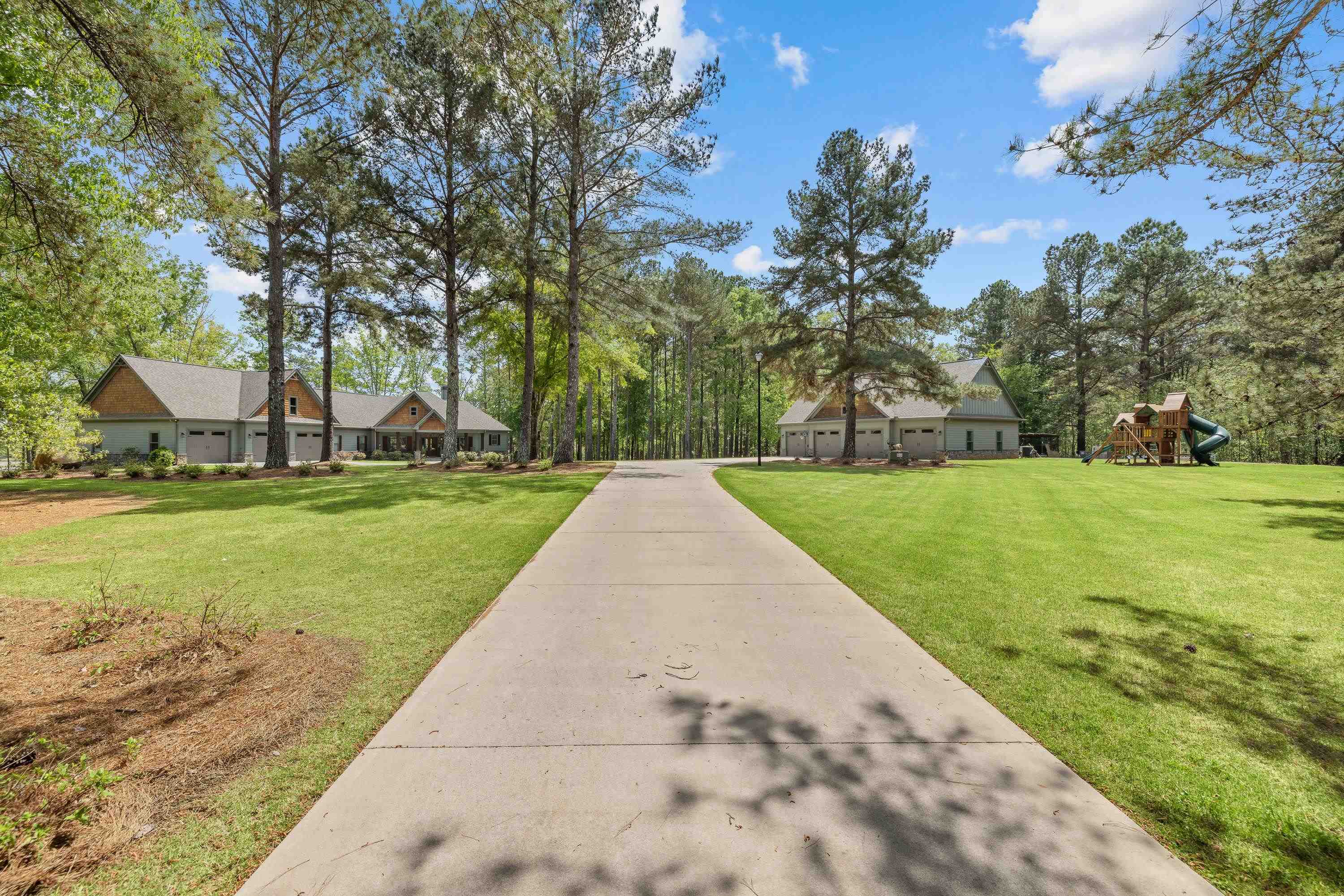 128 LAKEVIEW DRIVE