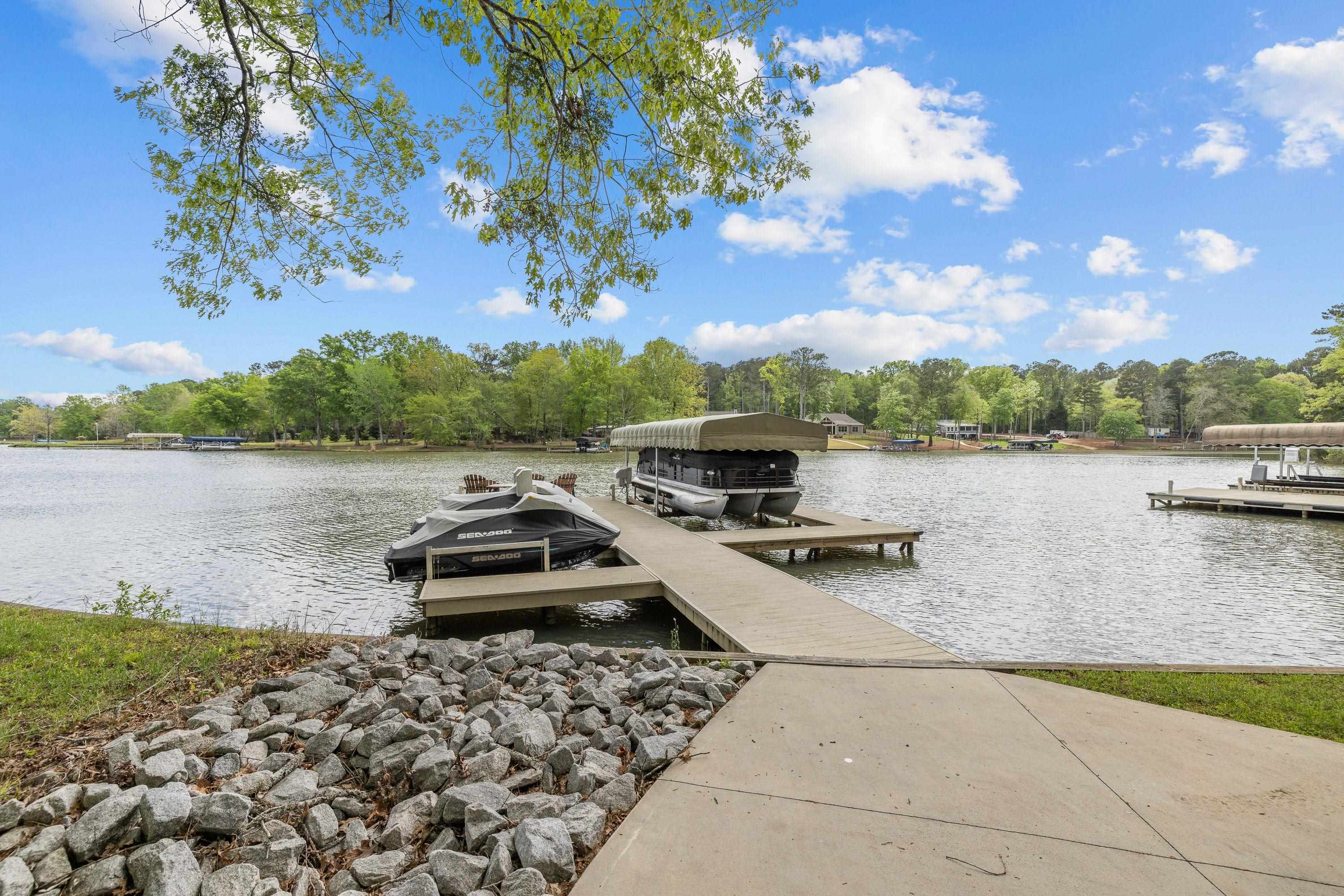 128 LAKEVIEW DRIVE