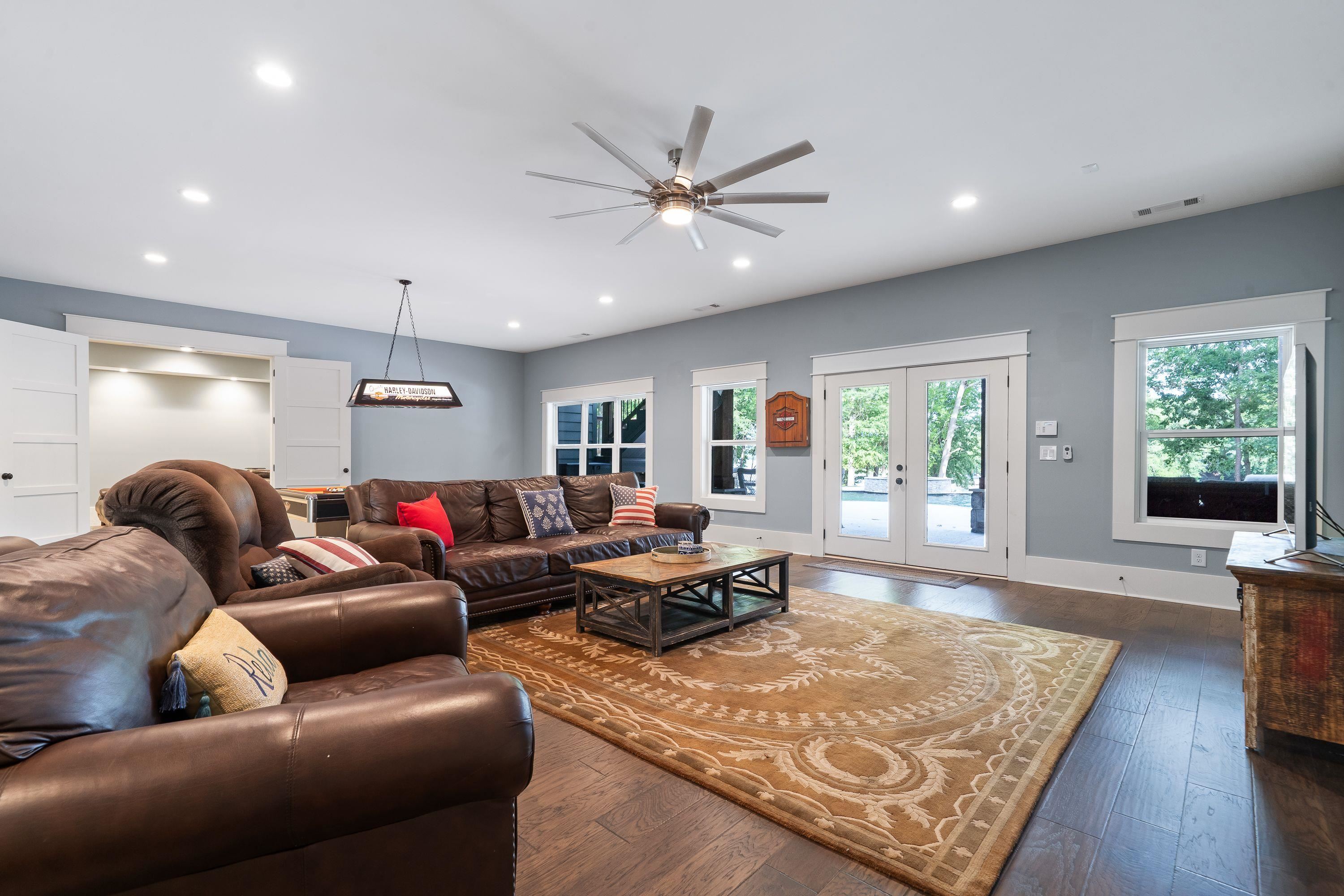 128 LAKEVIEW DRIVE