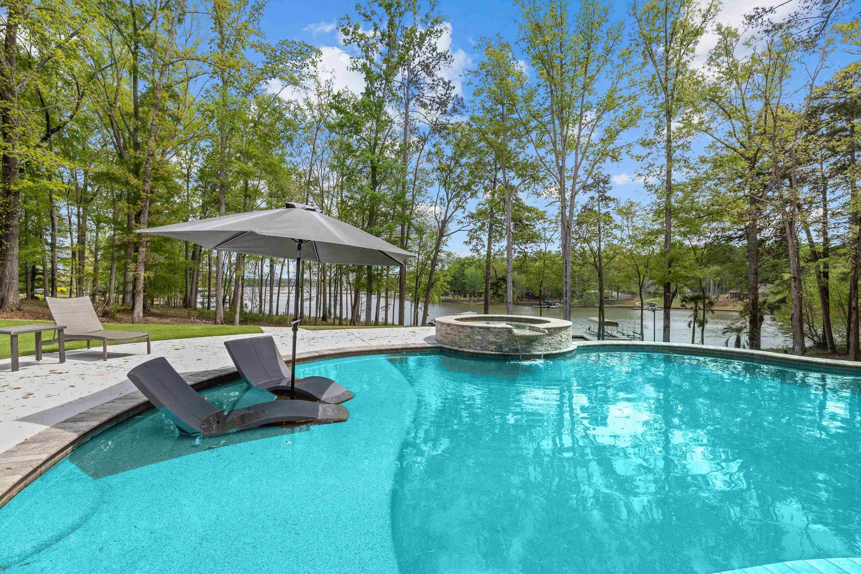 128 LAKEVIEW DRIVE