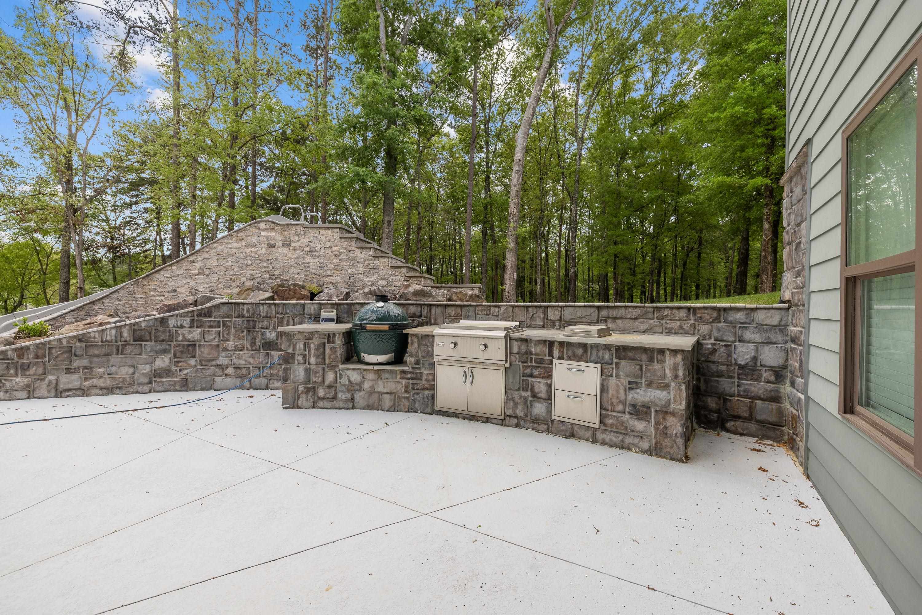 128 LAKEVIEW DRIVE