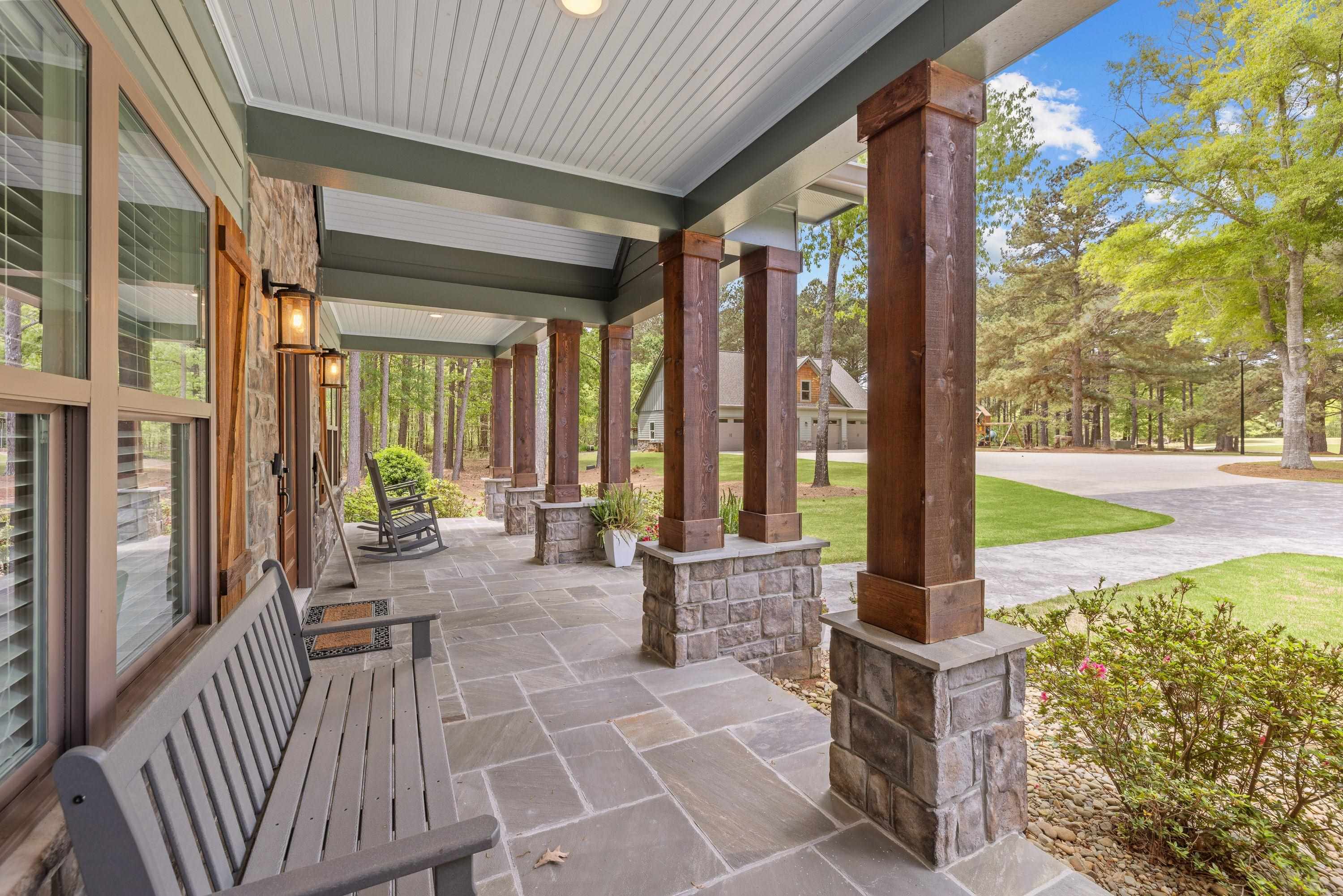 128 LAKEVIEW DRIVE